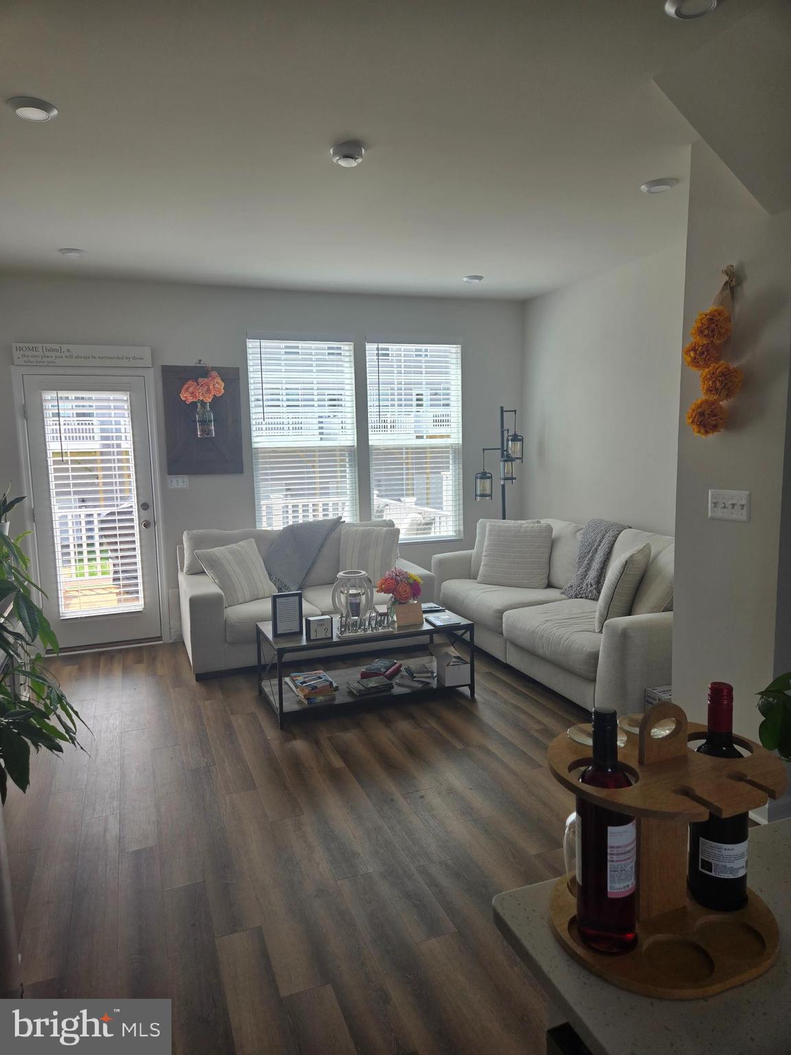 PRESIDENTS POINTE - Residential Lease