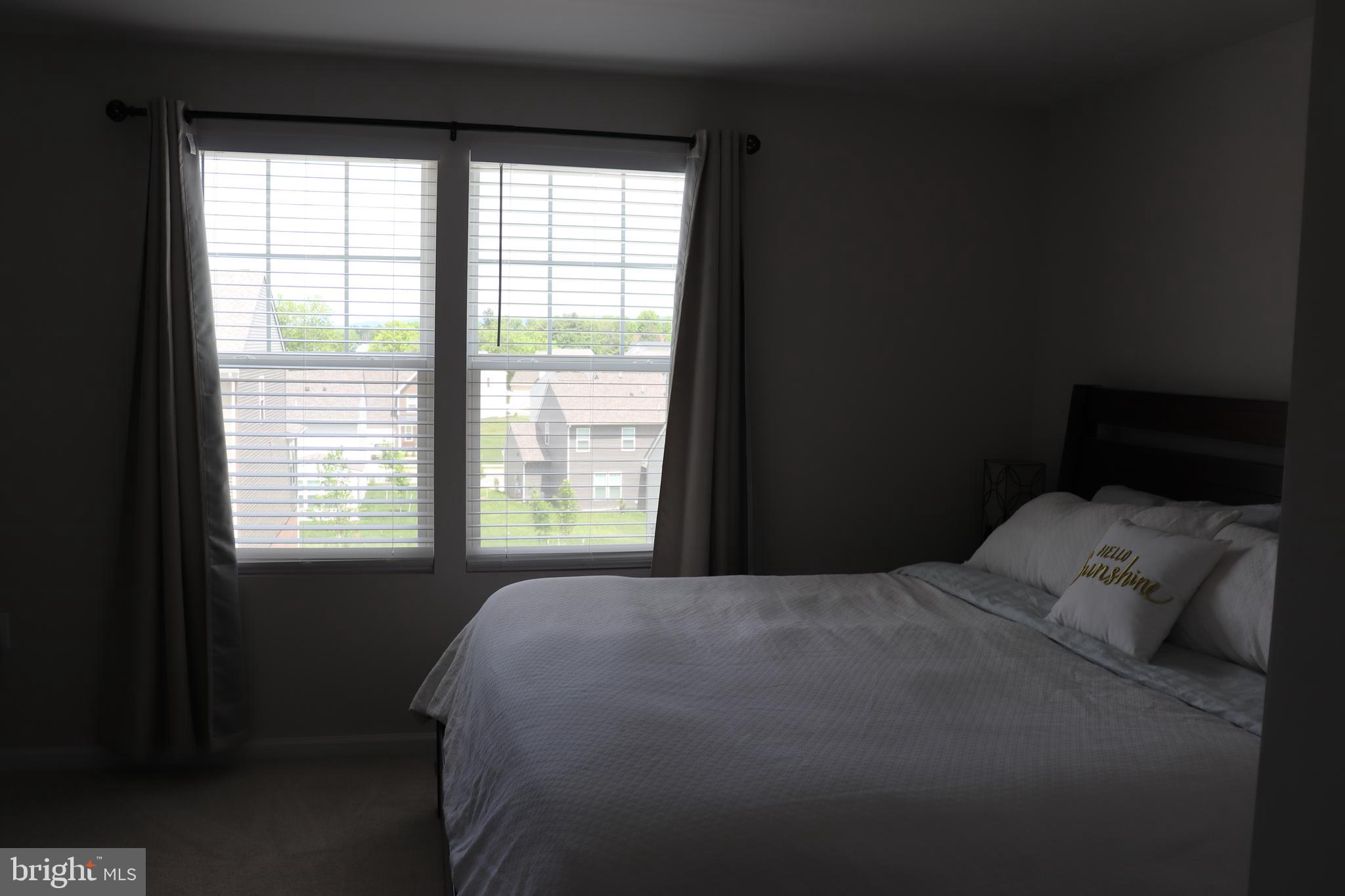 PRESIDENTS POINTE - Residential Lease