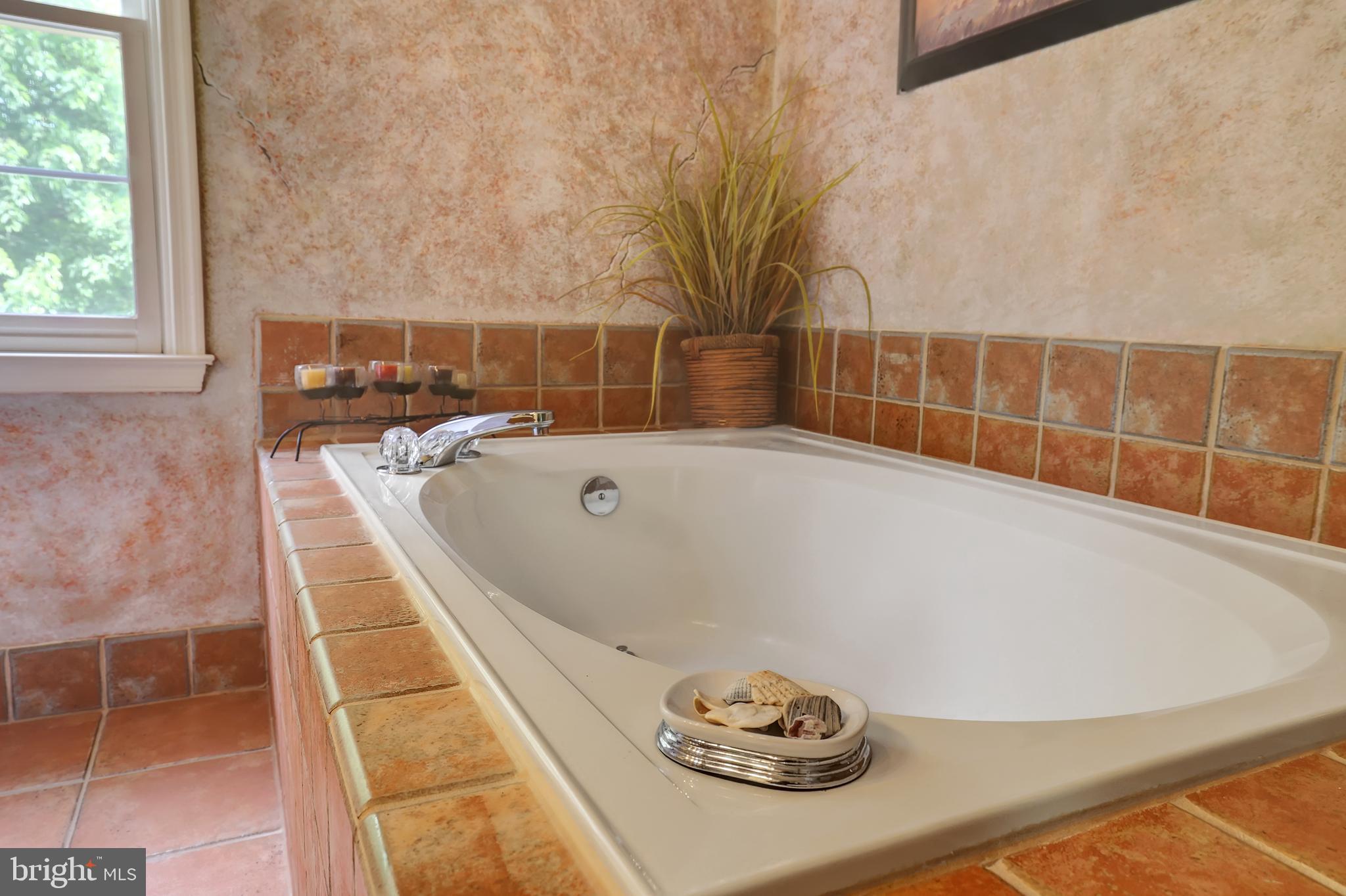 TOWER OAKS - Residential Lease