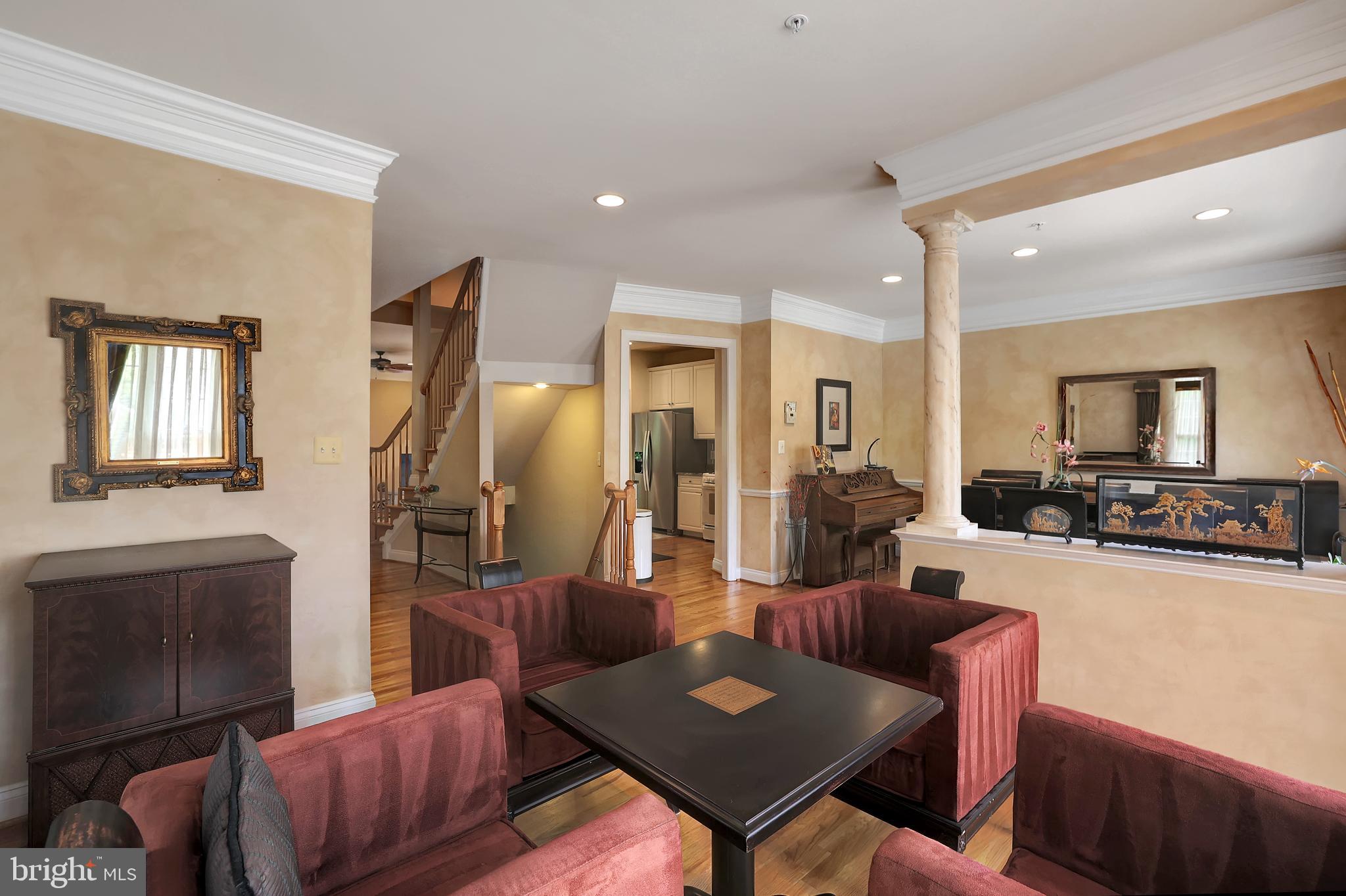 TOWER OAKS - Residential Lease