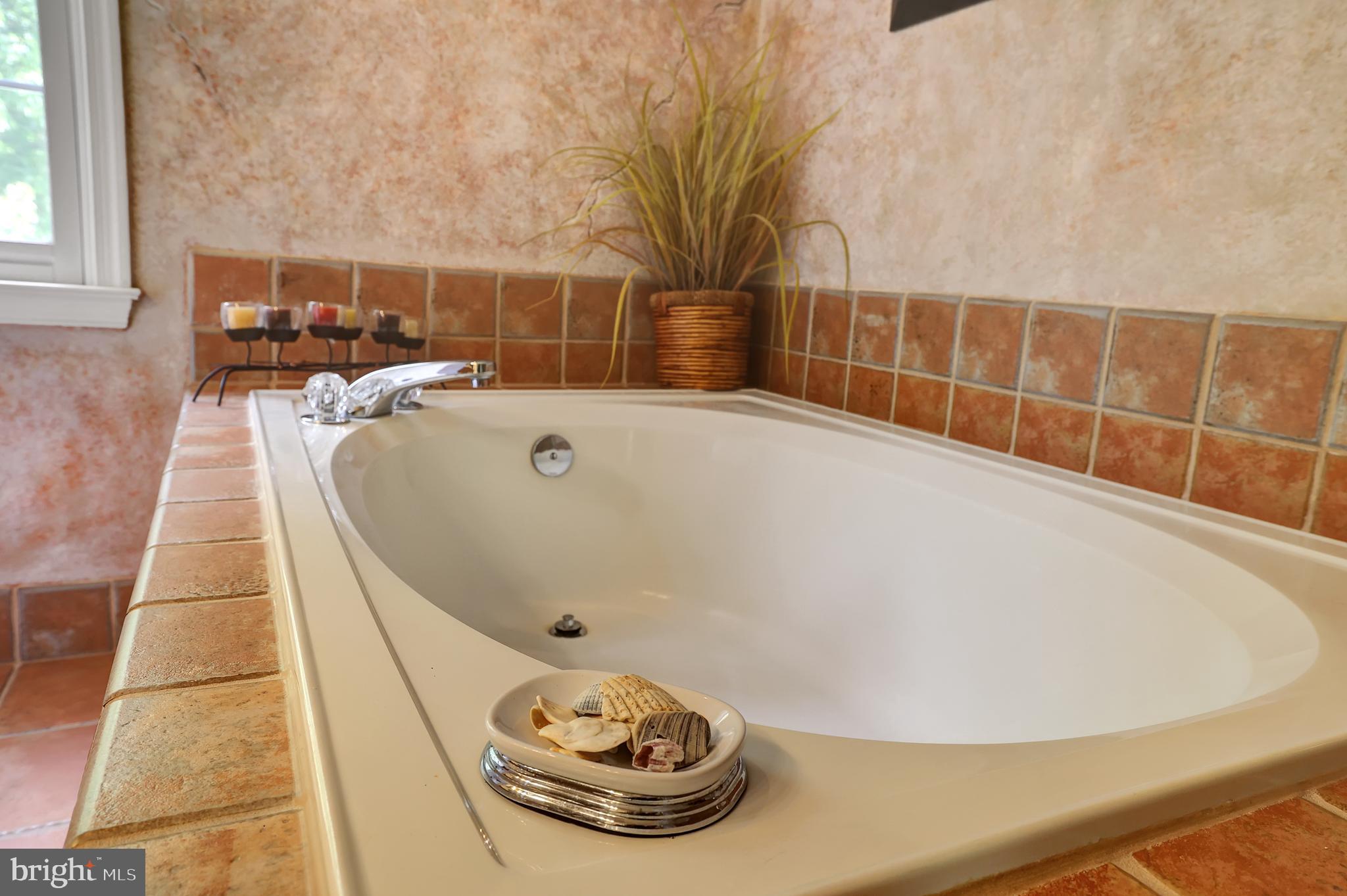 TOWER OAKS - Residential Lease