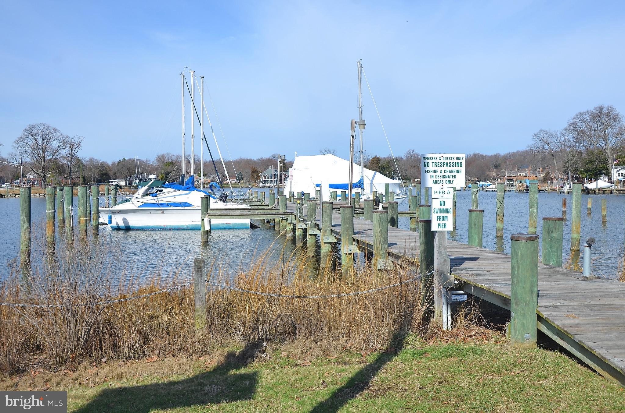 WOODLAND BEACH - Residential Lease