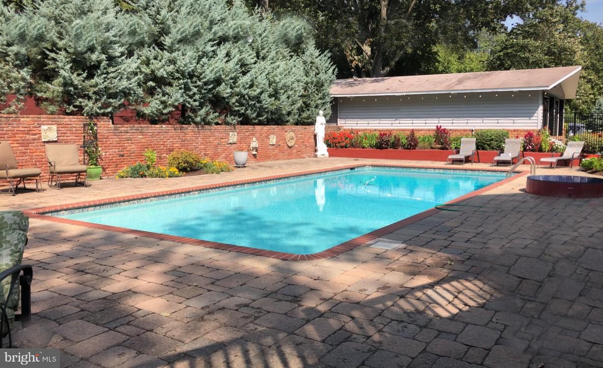 2908 SOUTHWATER POINT DRIVE