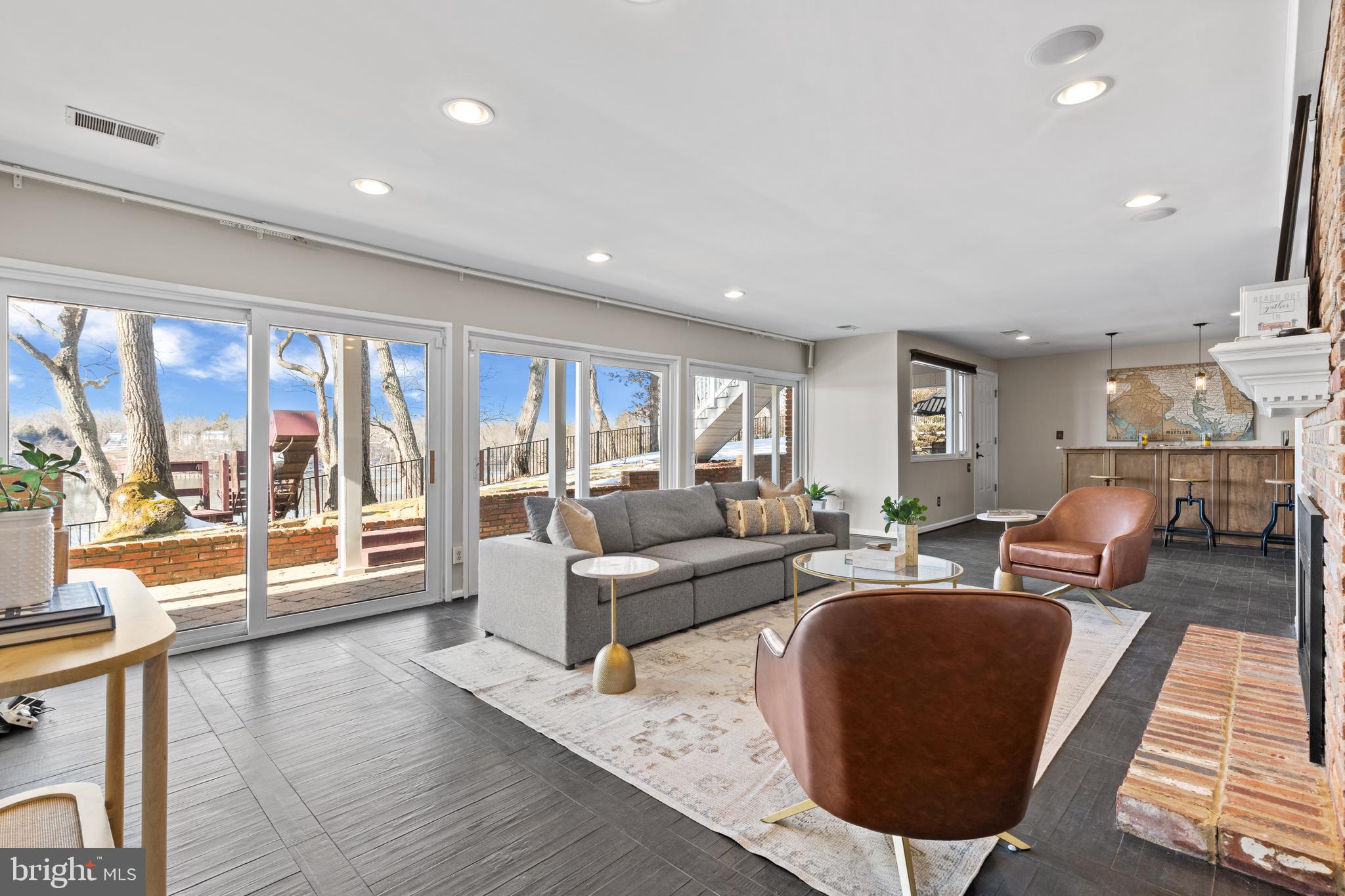 SOUTHWATER POINT - Residential