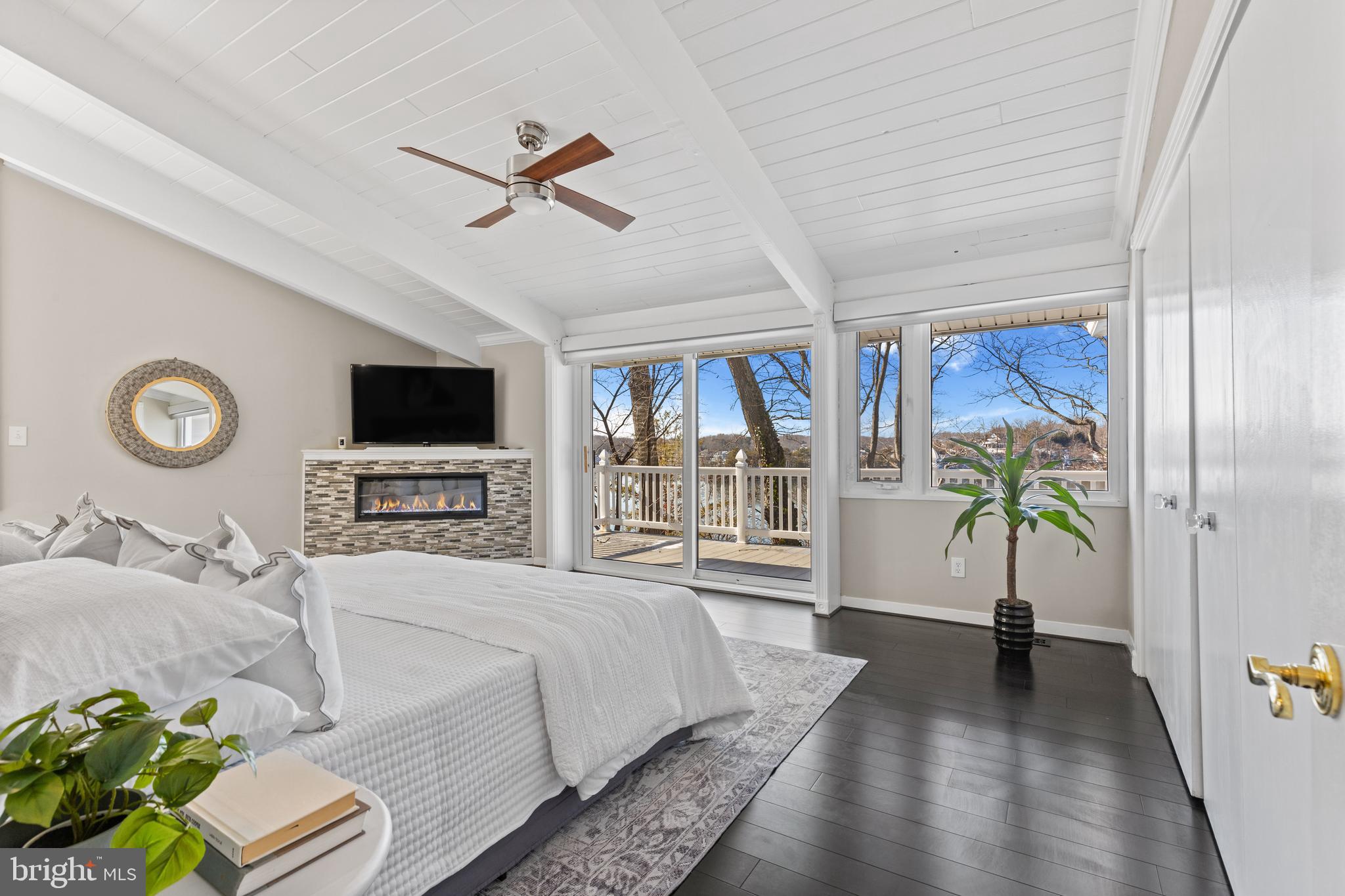 SOUTHWATER POINT - Residential