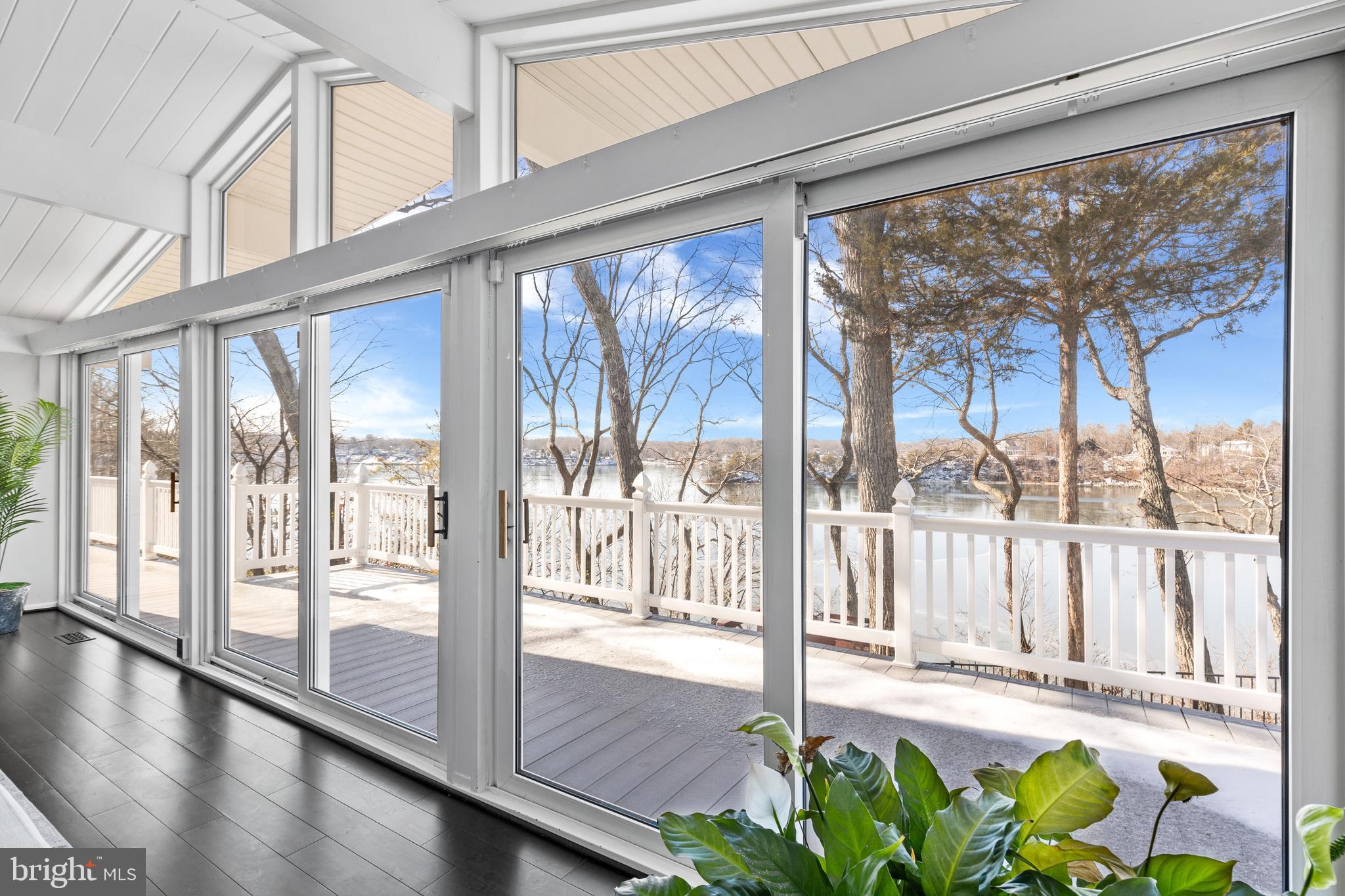 SOUTHWATER POINT - Residential