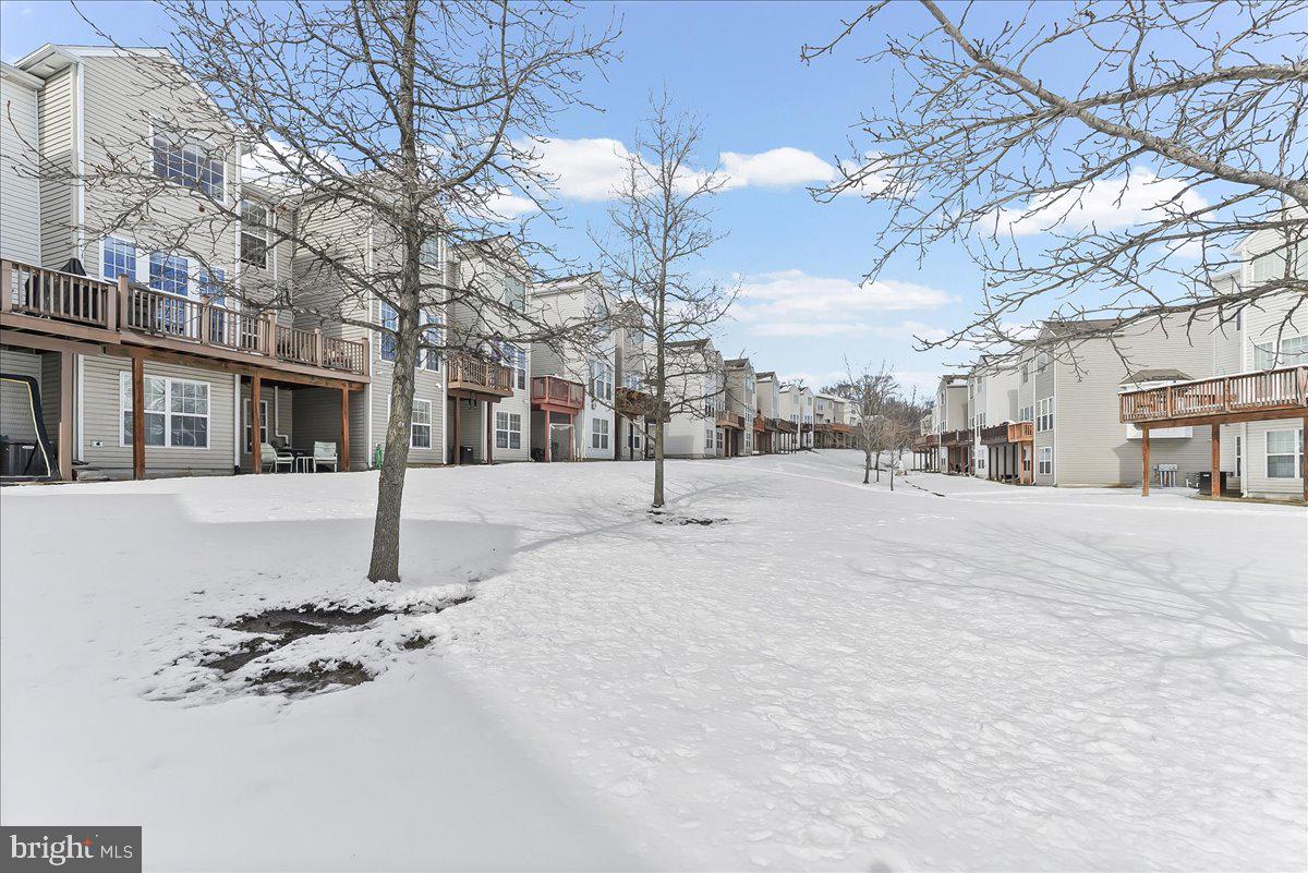 LONGFORD CROSSING - Residential