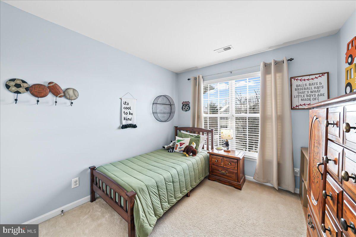 LONGFORD CROSSING - Residential