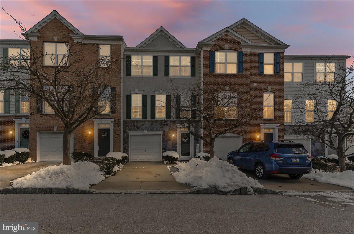 LONGFORD CROSSING - Residential