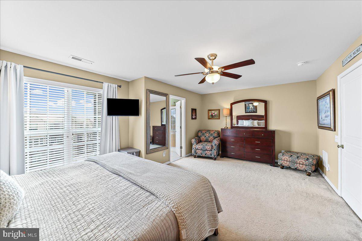 LONGFORD CROSSING - Residential