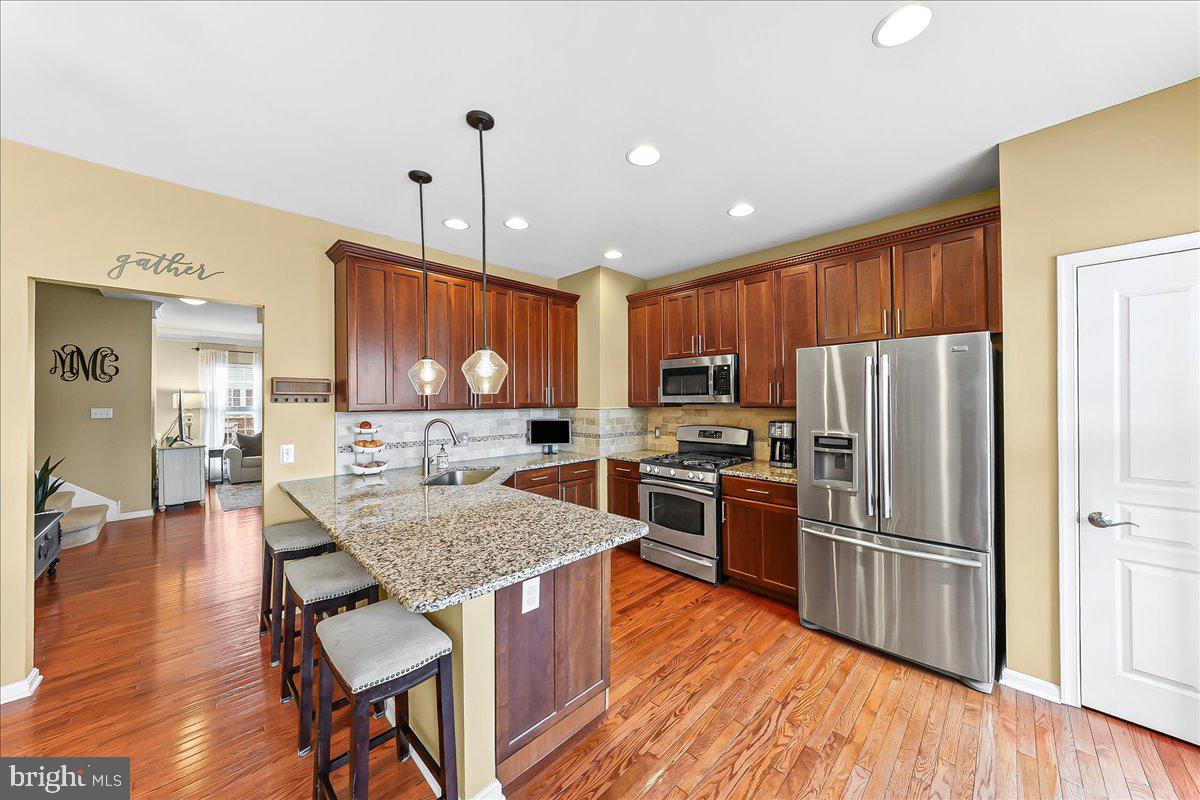 LONGFORD CROSSING - Residential