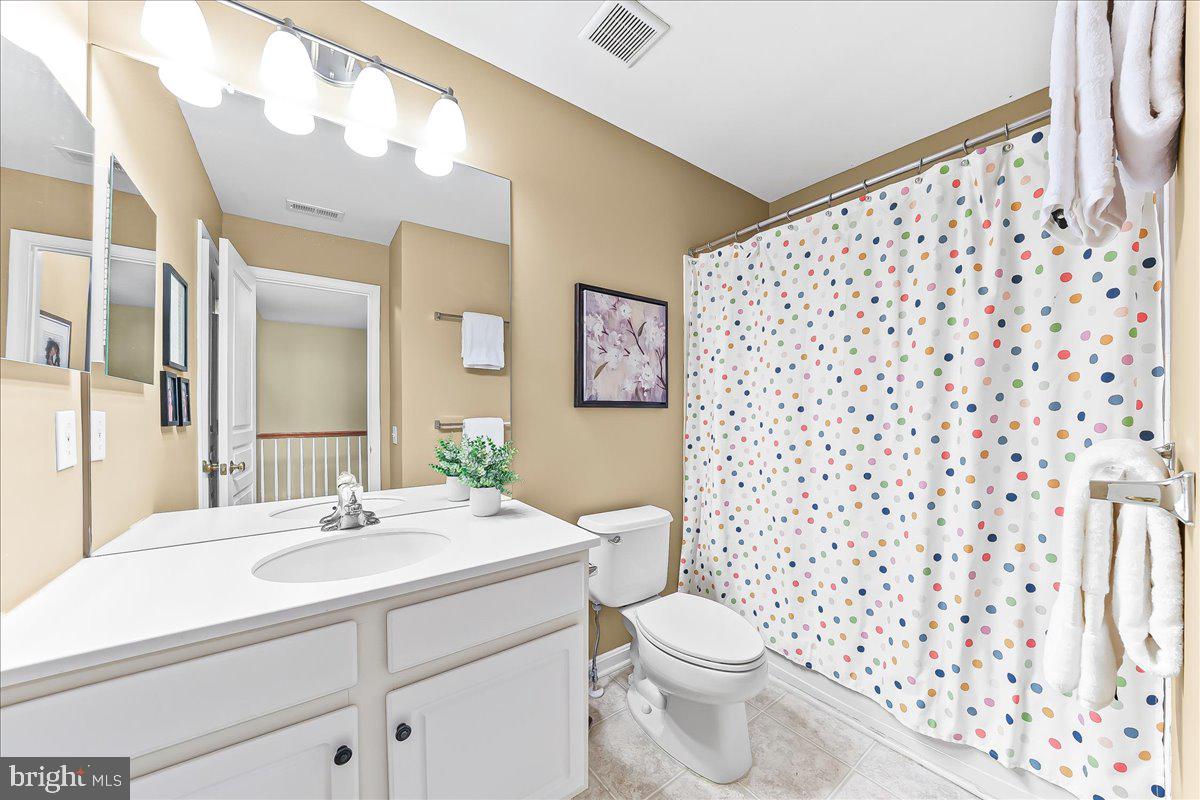 LONGFORD CROSSING - Residential