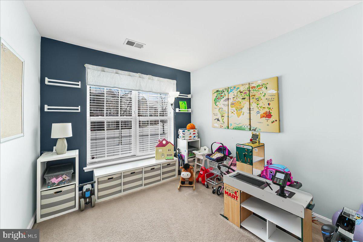 LONGFORD CROSSING - Residential