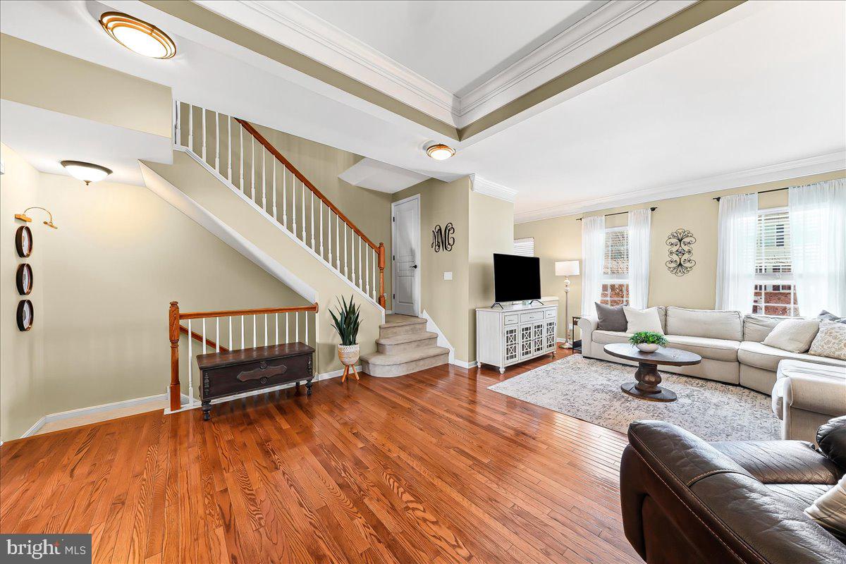 LONGFORD CROSSING - Residential