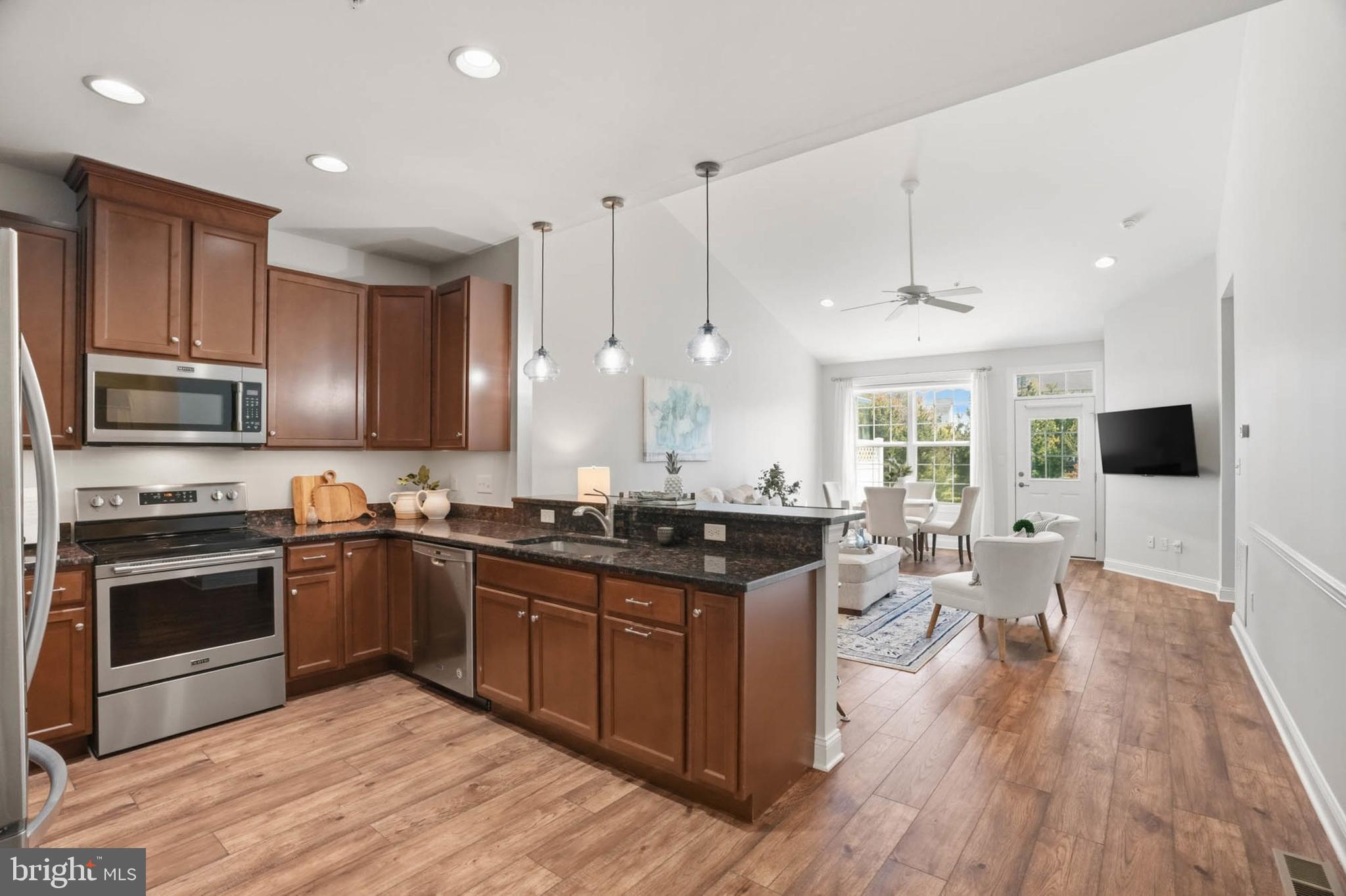 BAY BRIDGE COVE - Residential