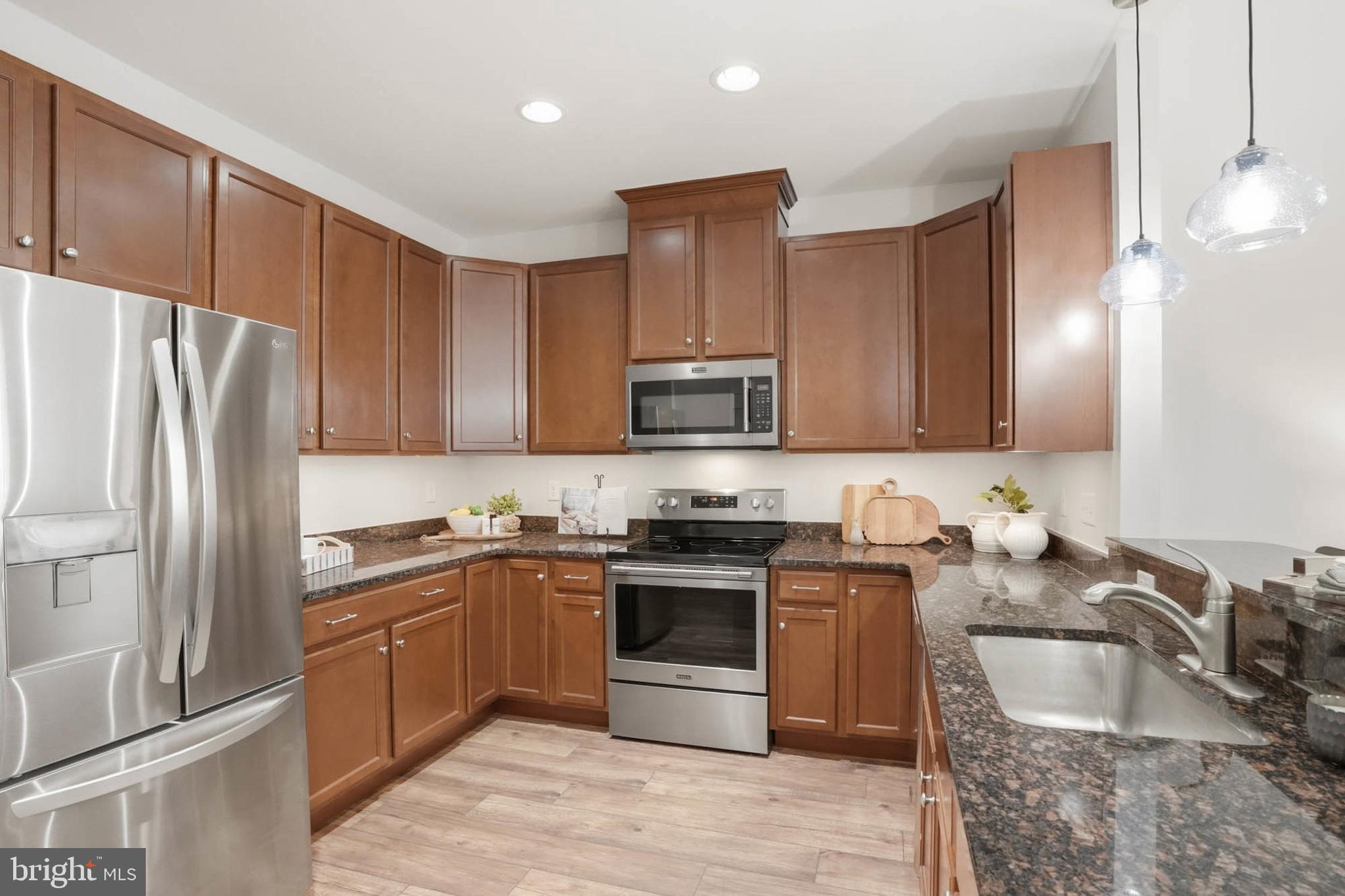 BAY BRIDGE COVE - Residential