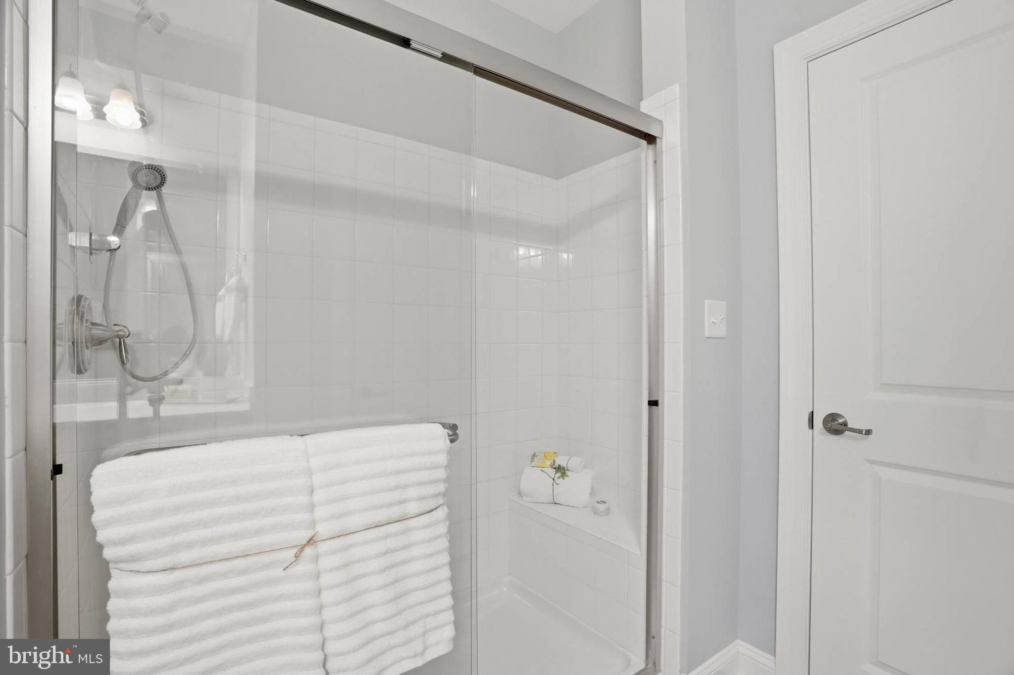 BAY BRIDGE COVE - Residential