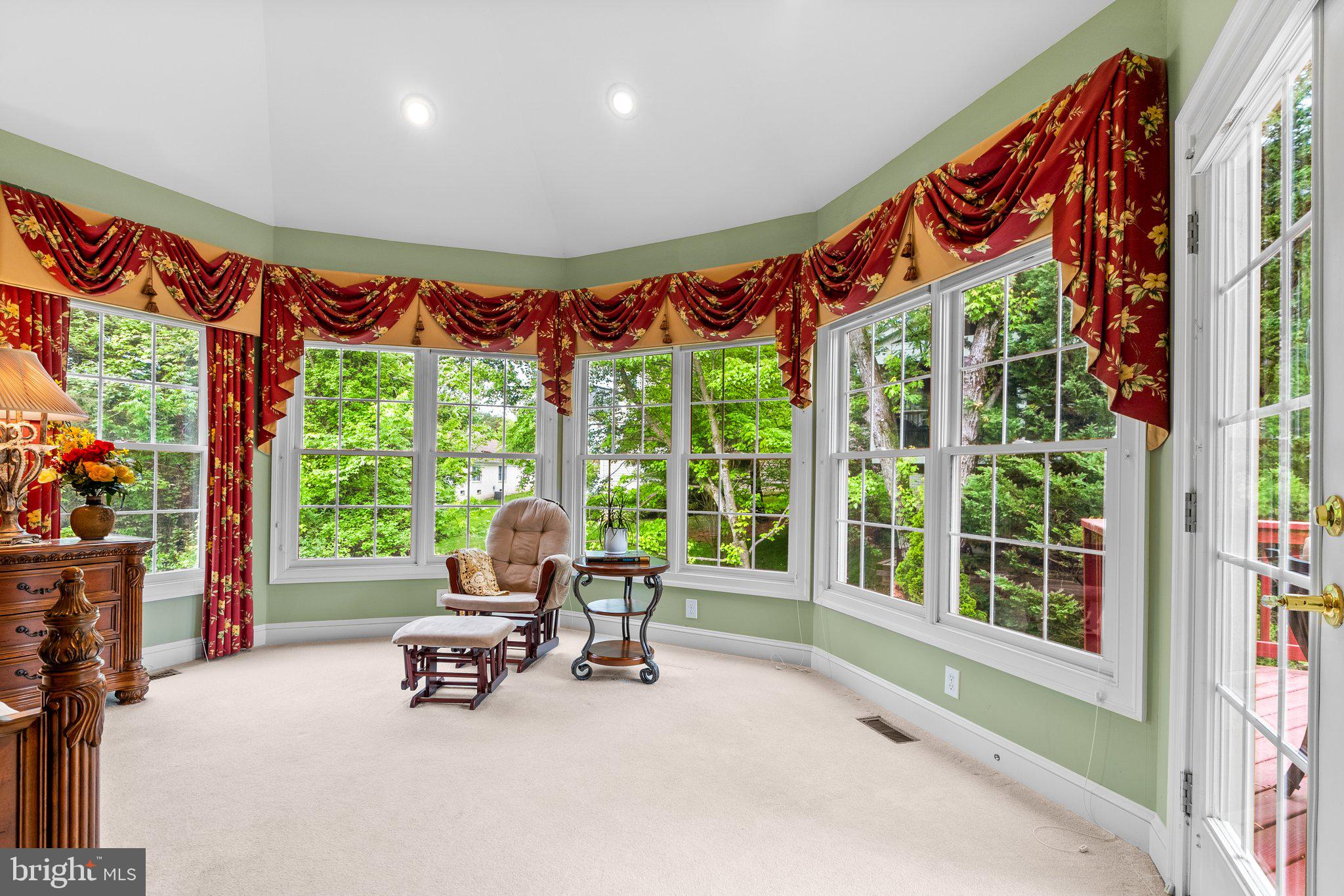 WILLOWS OF POTOMAC - Residential