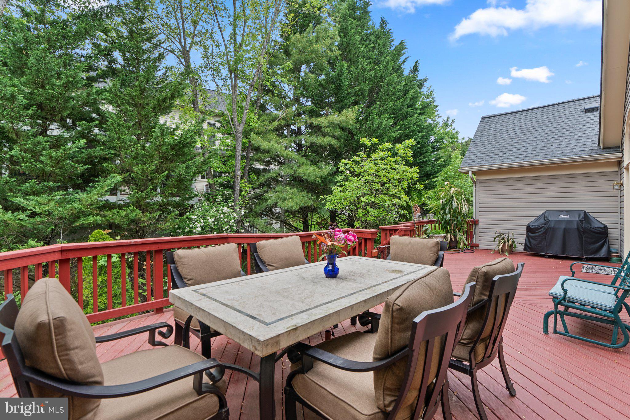 WILLOWS OF POTOMAC - Residential