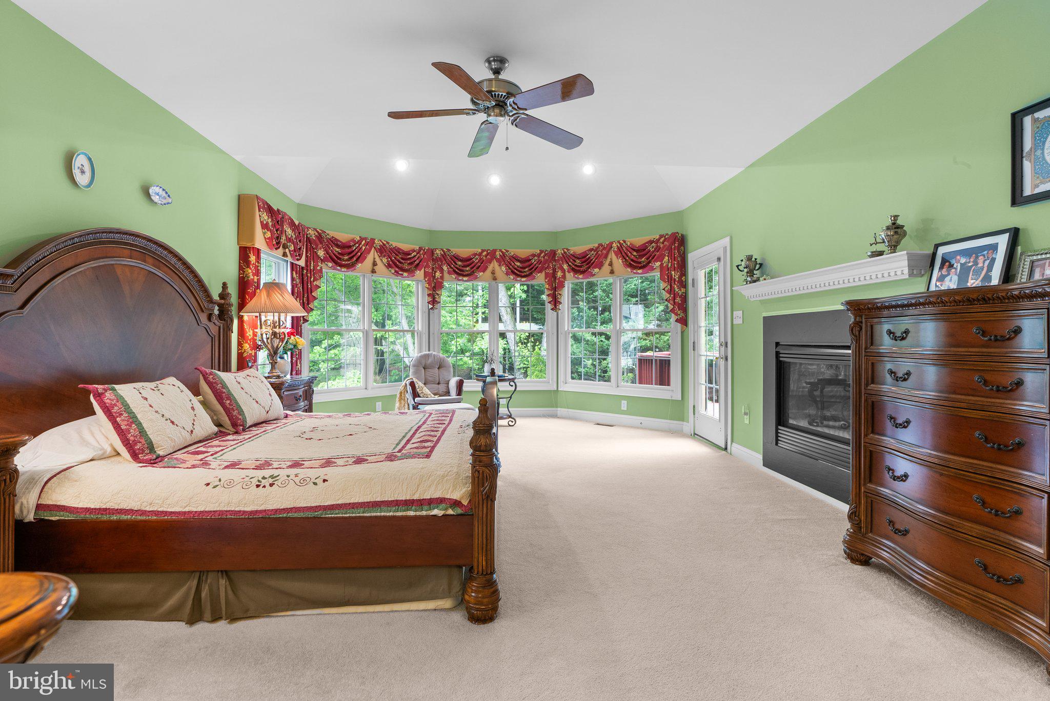 WILLOWS OF POTOMAC - Residential