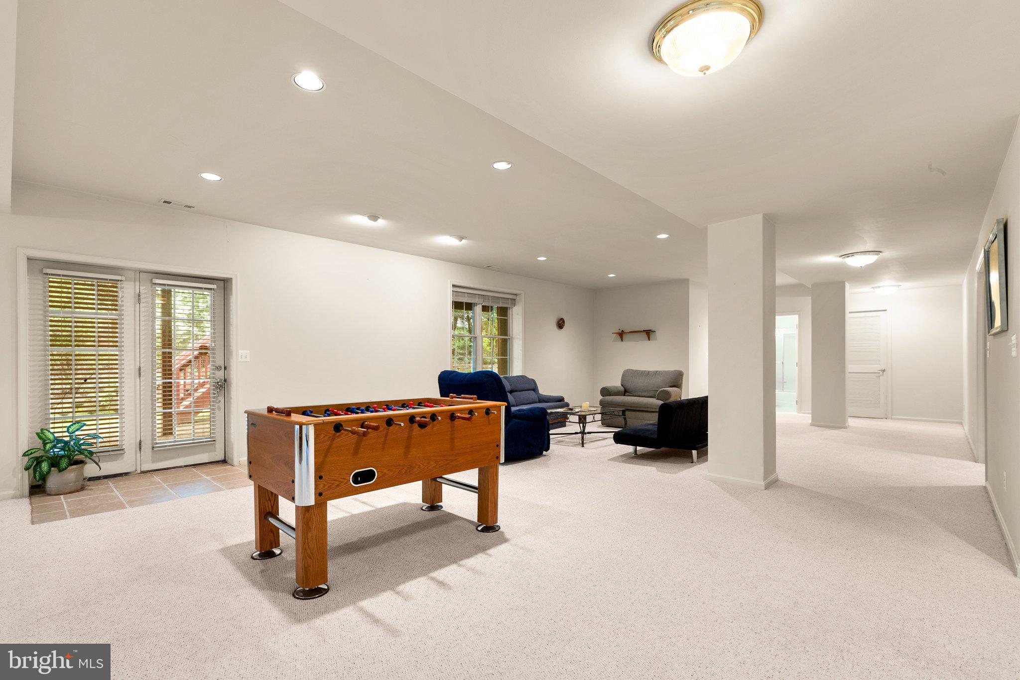 WILLOWS OF POTOMAC - Residential