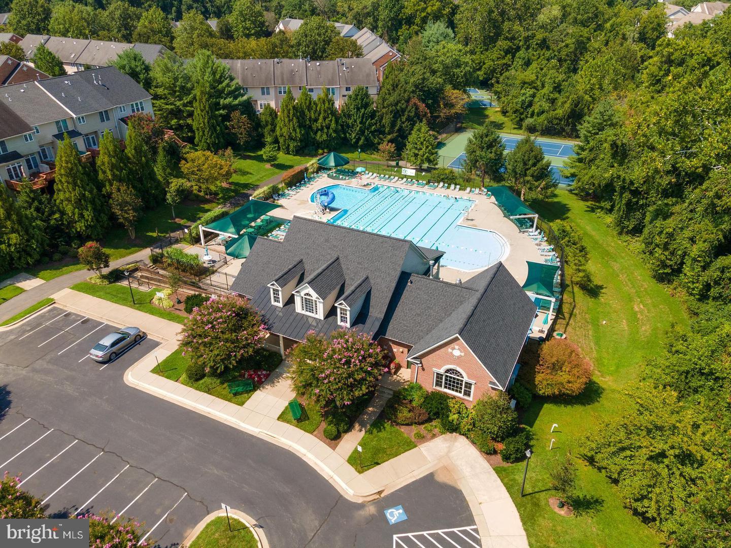 WILLOWS OF POTOMAC - Residential