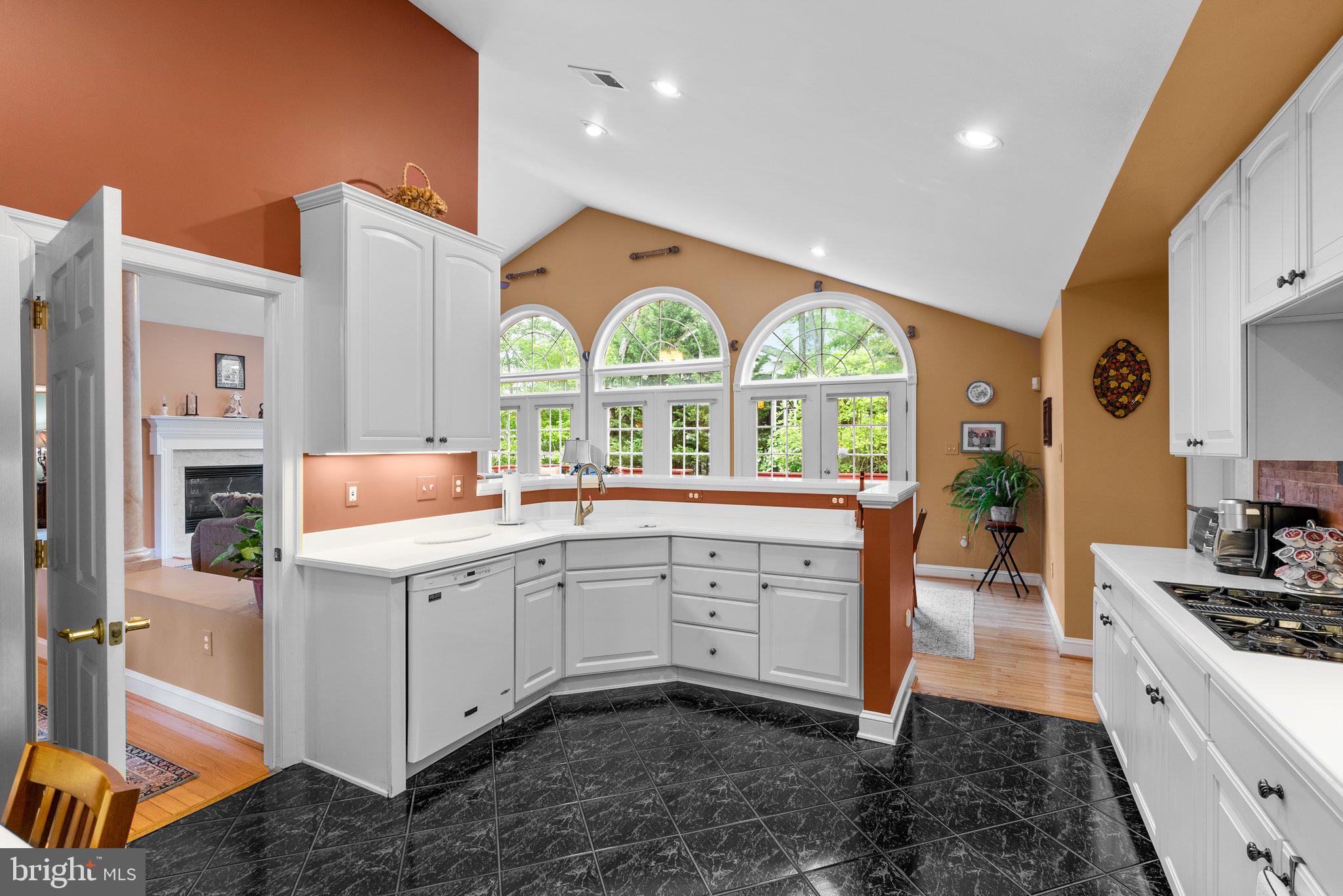 WILLOWS OF POTOMAC - Residential