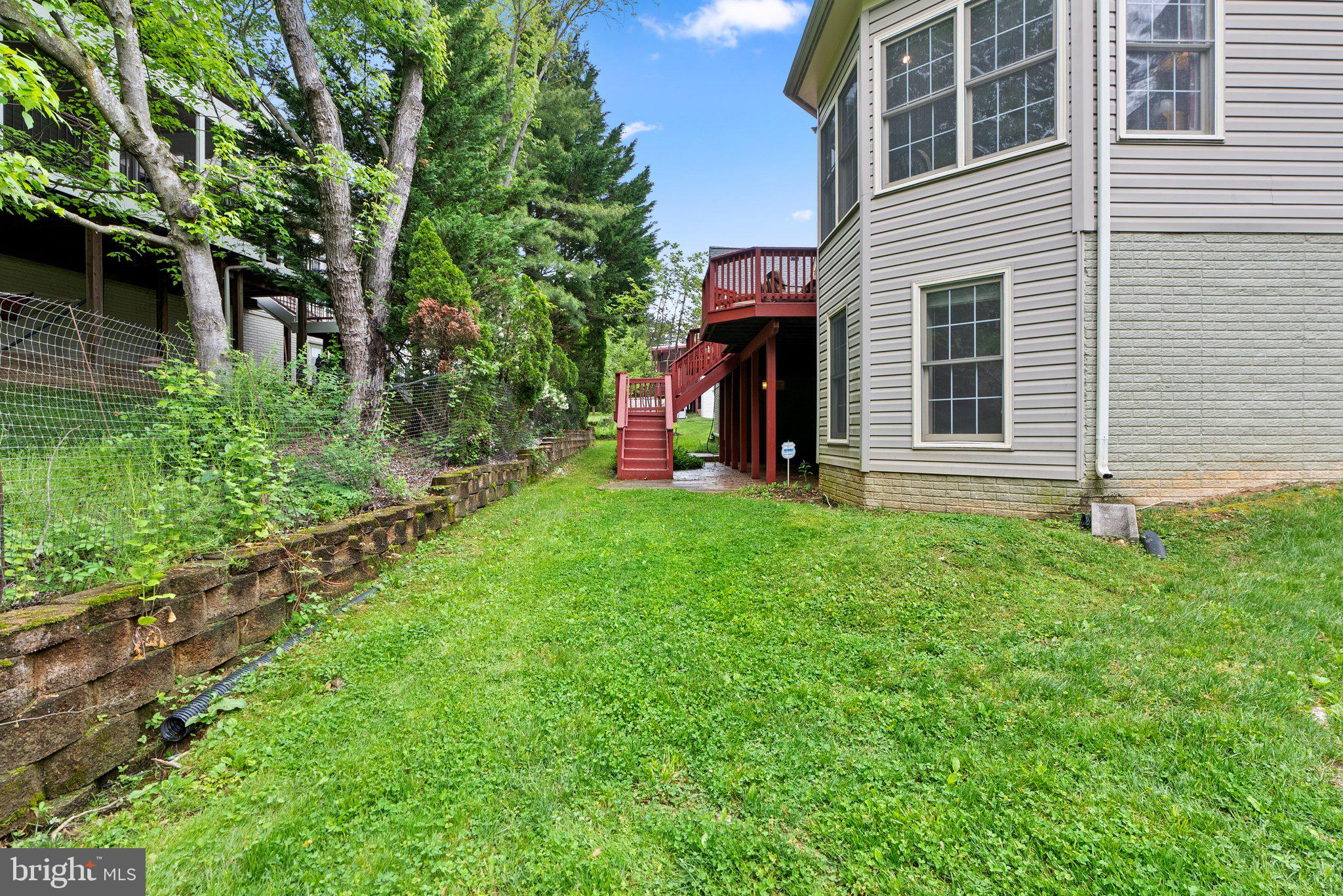 WILLOWS OF POTOMAC - Residential