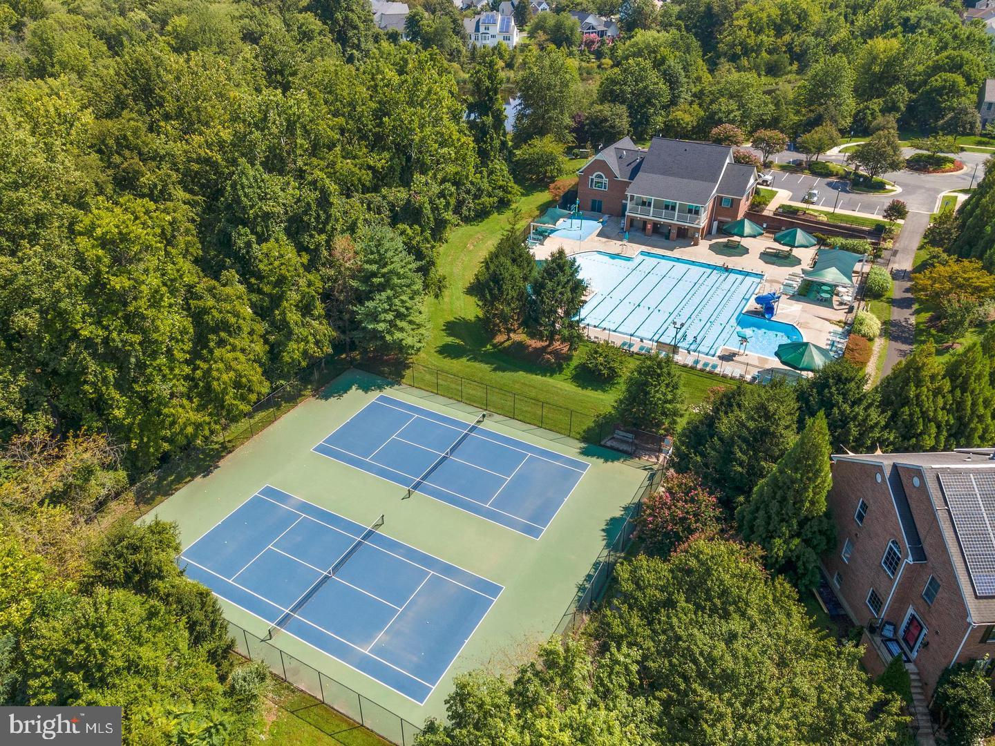 WILLOWS OF POTOMAC - Residential