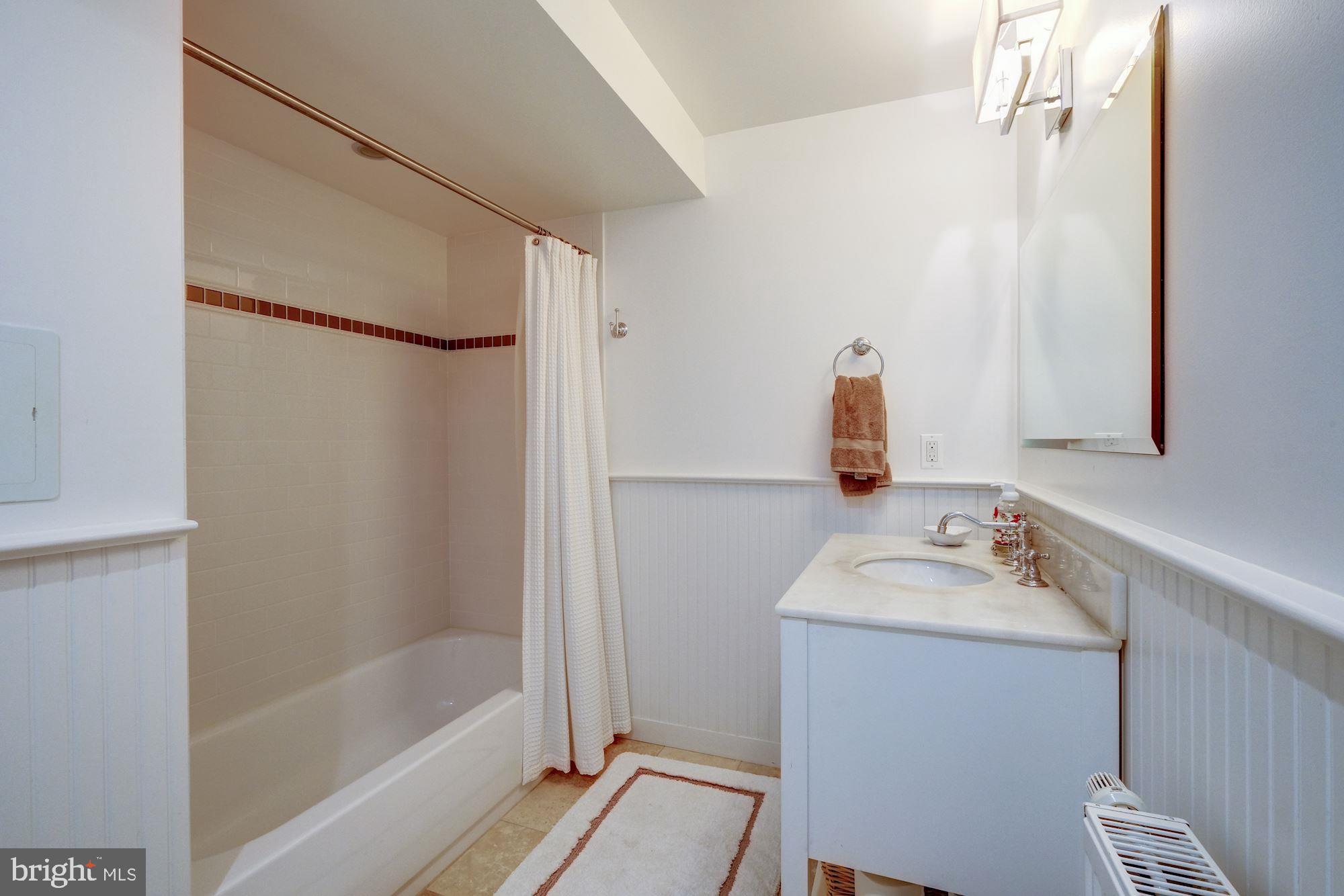 KENWOOD - Residential