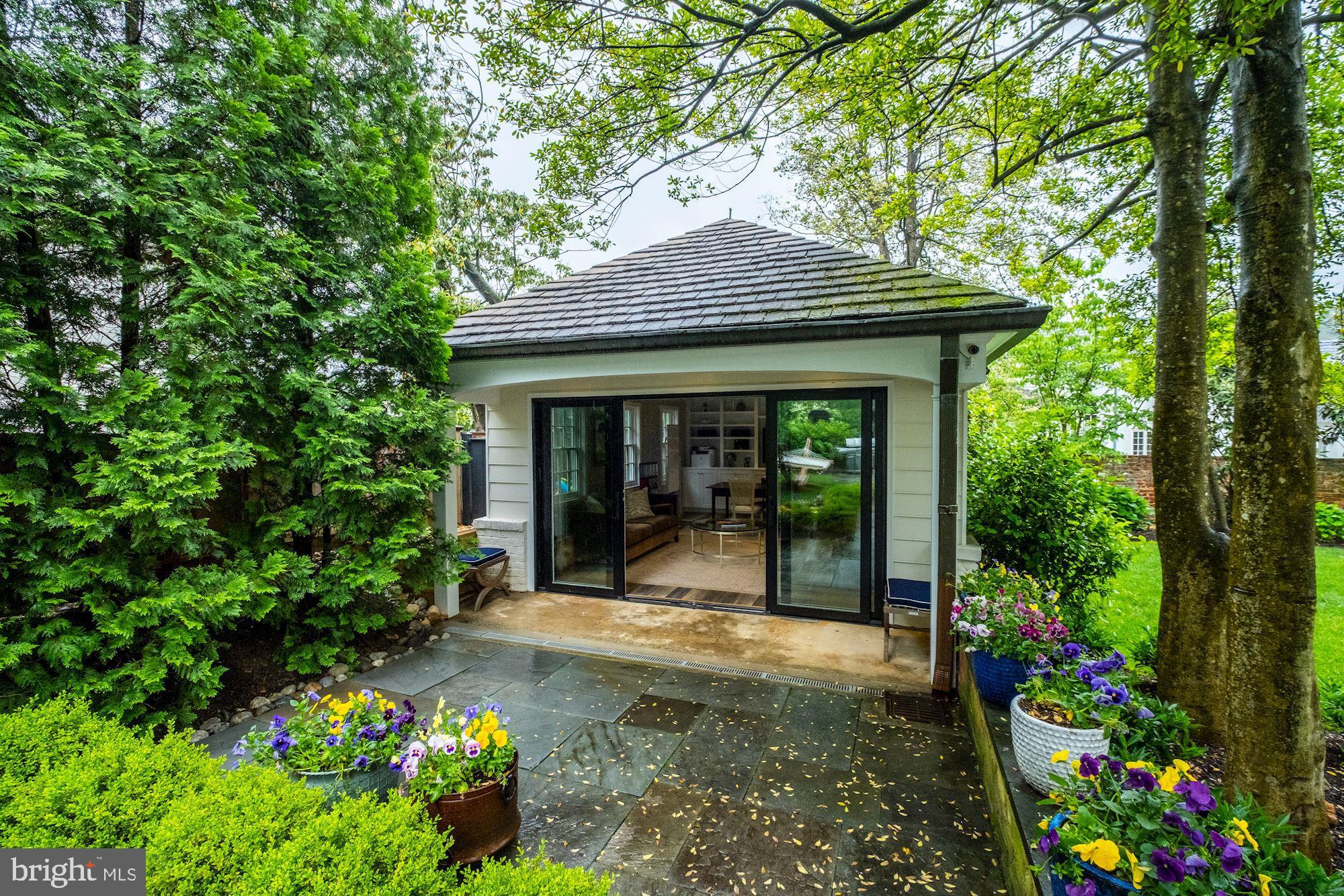 KENWOOD - Residential