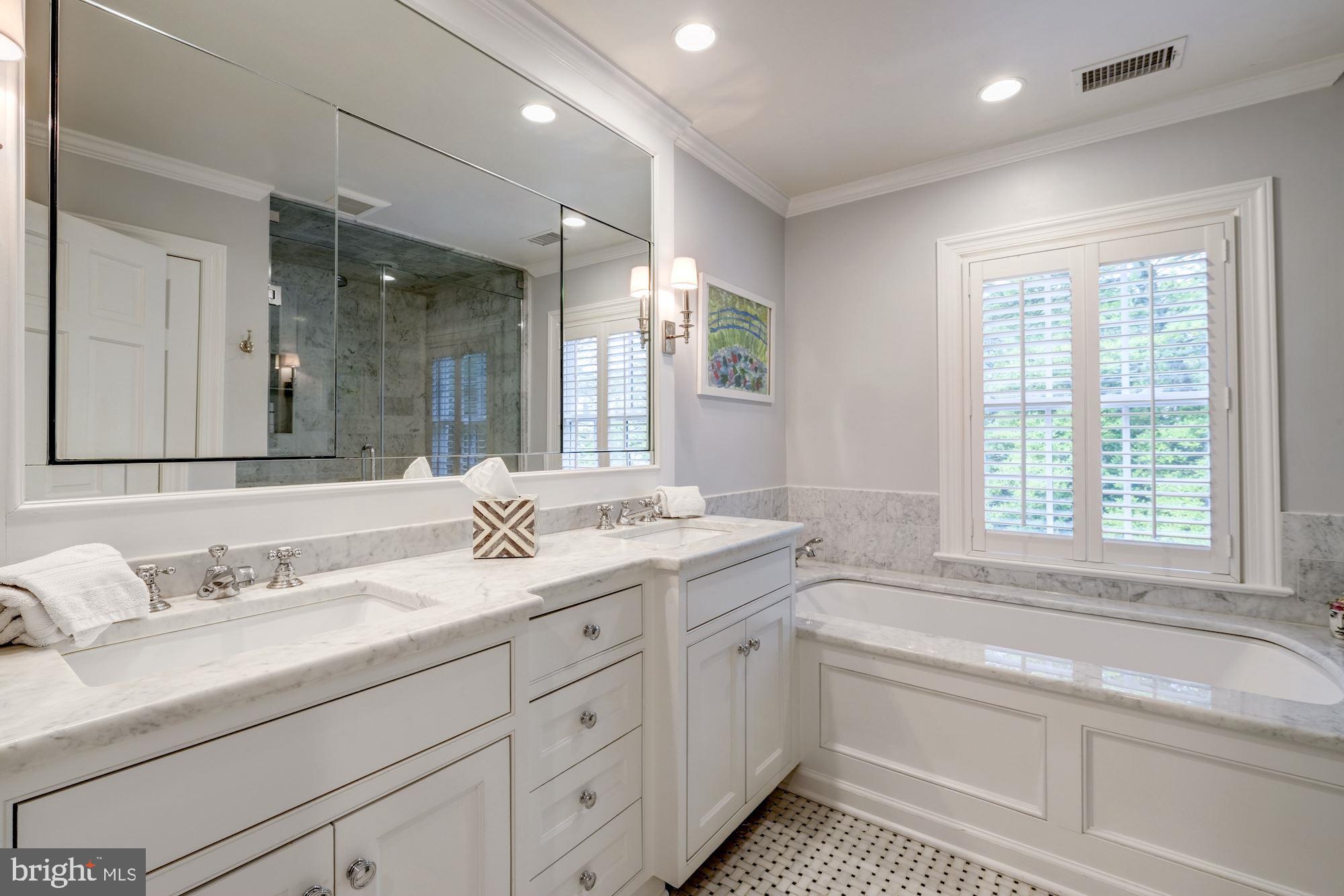 KENWOOD - Residential