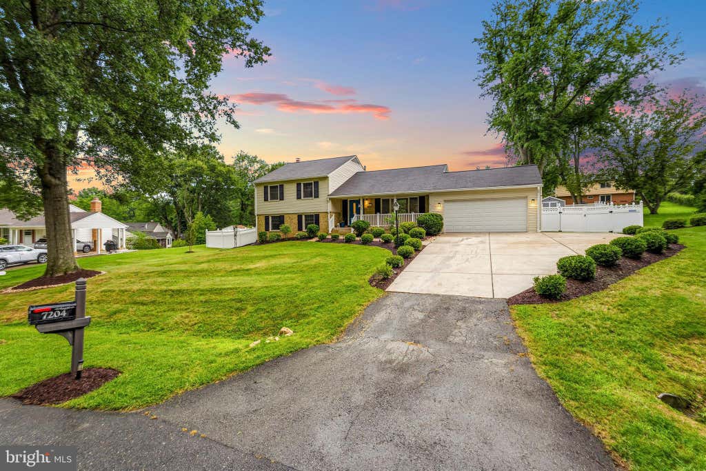 Photo of 7204 Righters Mill Road, DERWOOD, MD 20855 (MLS # MDMC2246966)