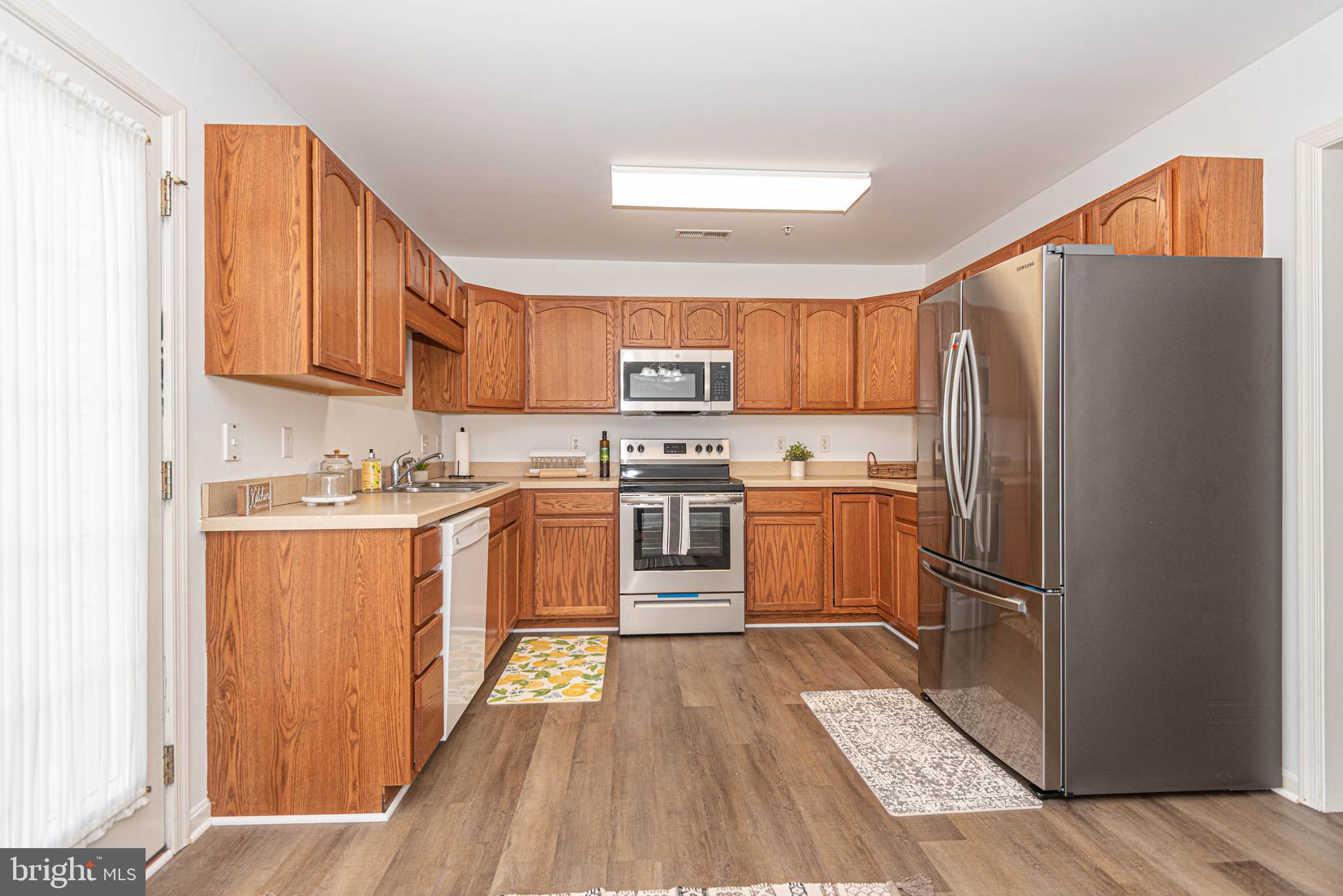 VILLAGES AT PARSONS LAKE - Residential