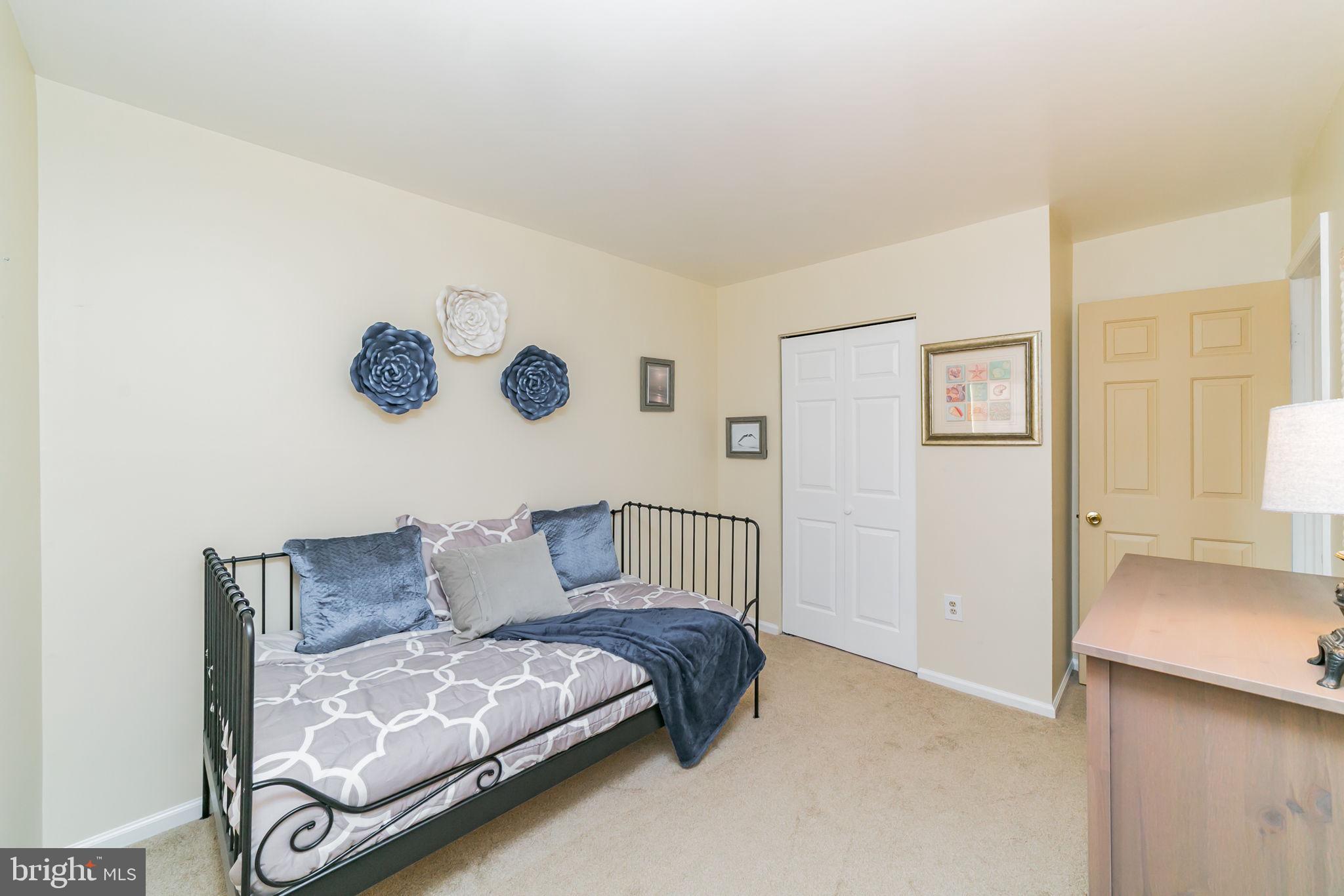 MAPLE GLEN - Residential