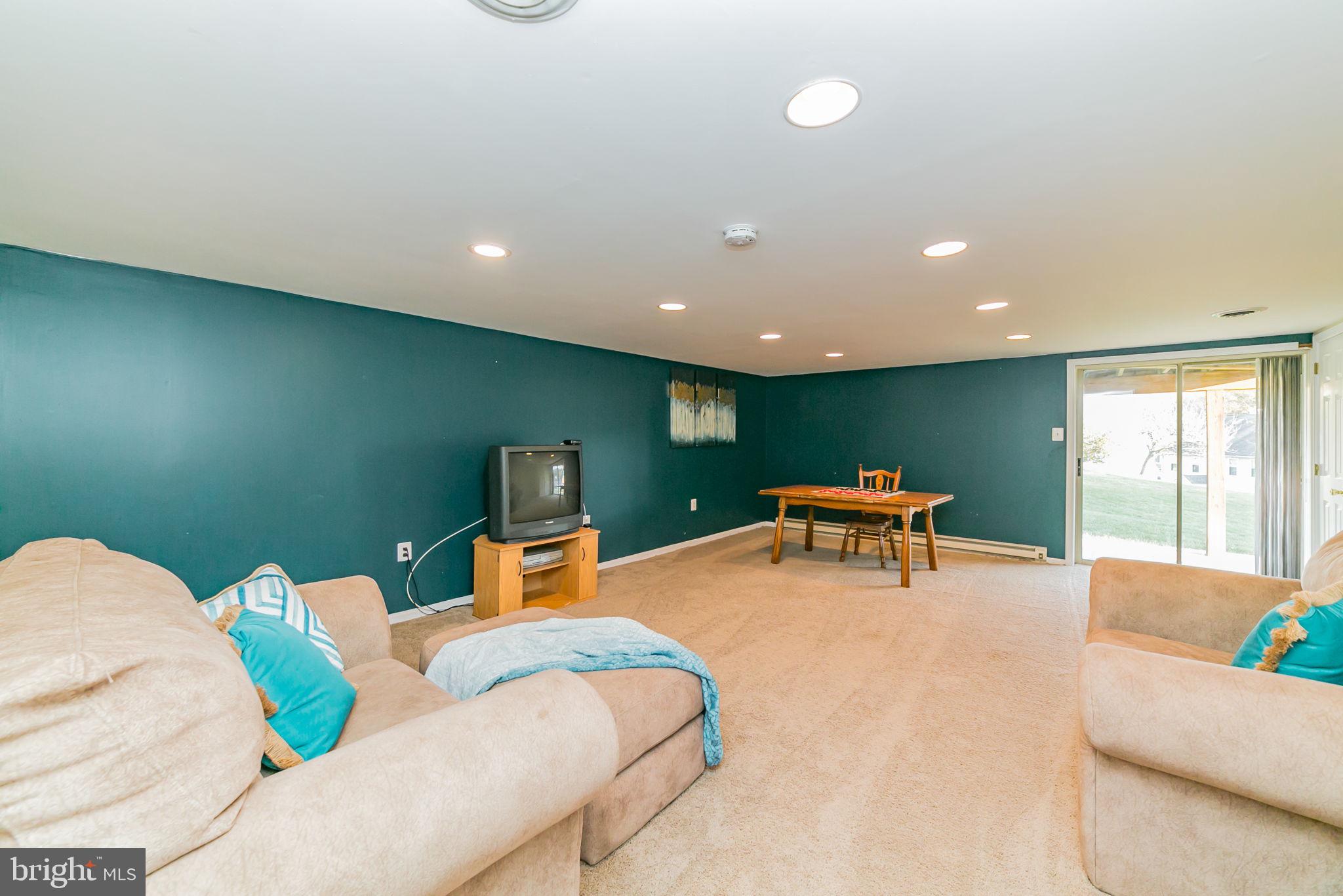 MAPLE GLEN - Residential