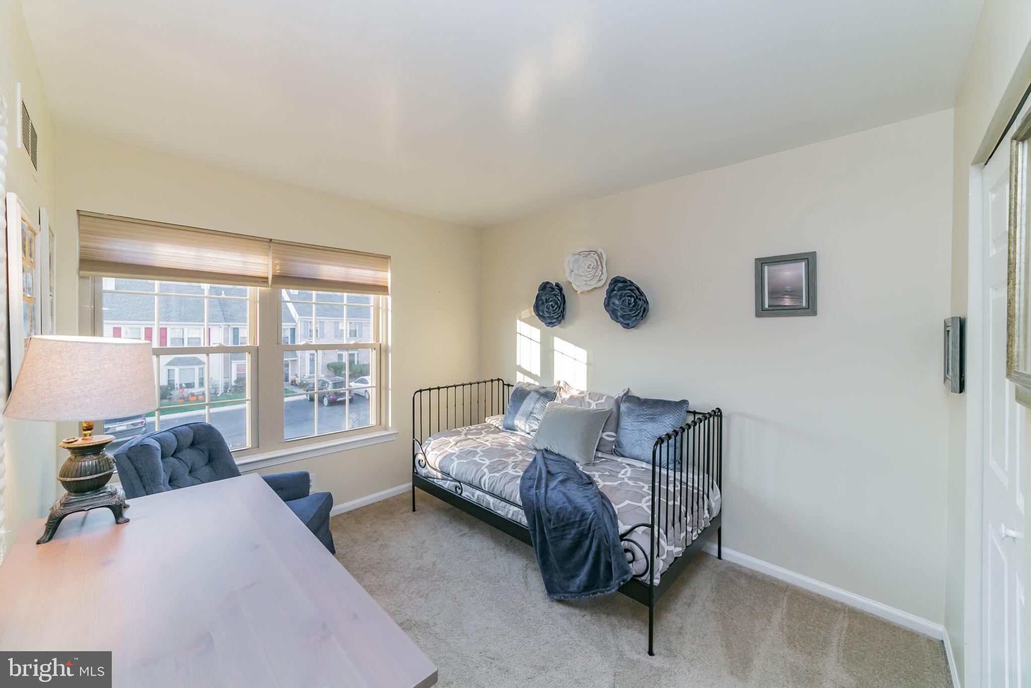 MAPLE GLEN - Residential