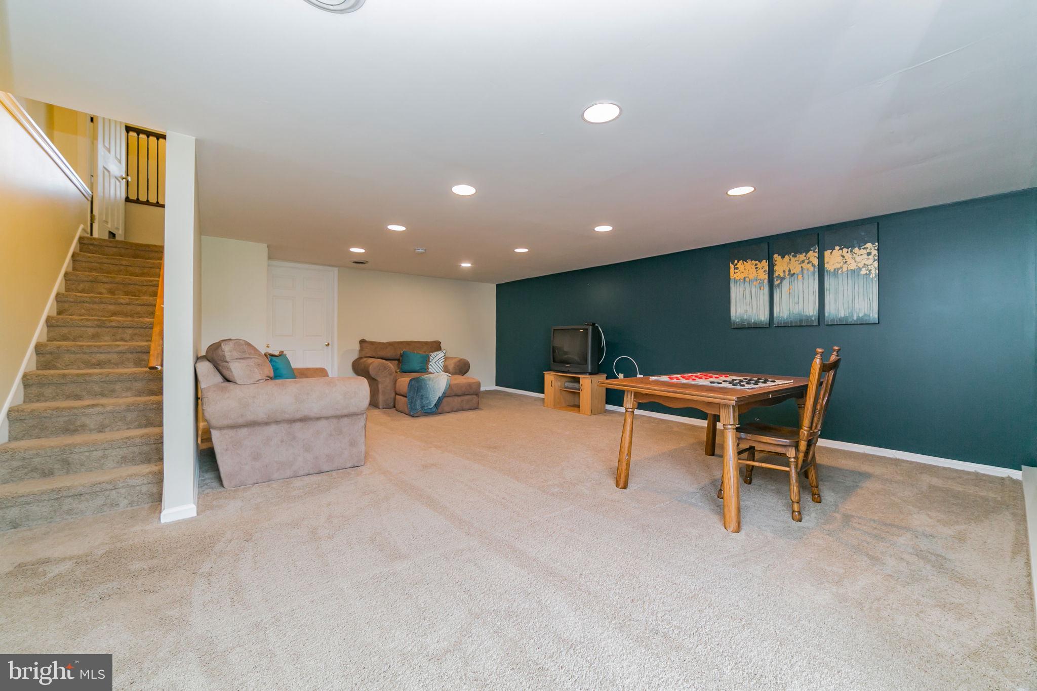 MAPLE GLEN - Residential