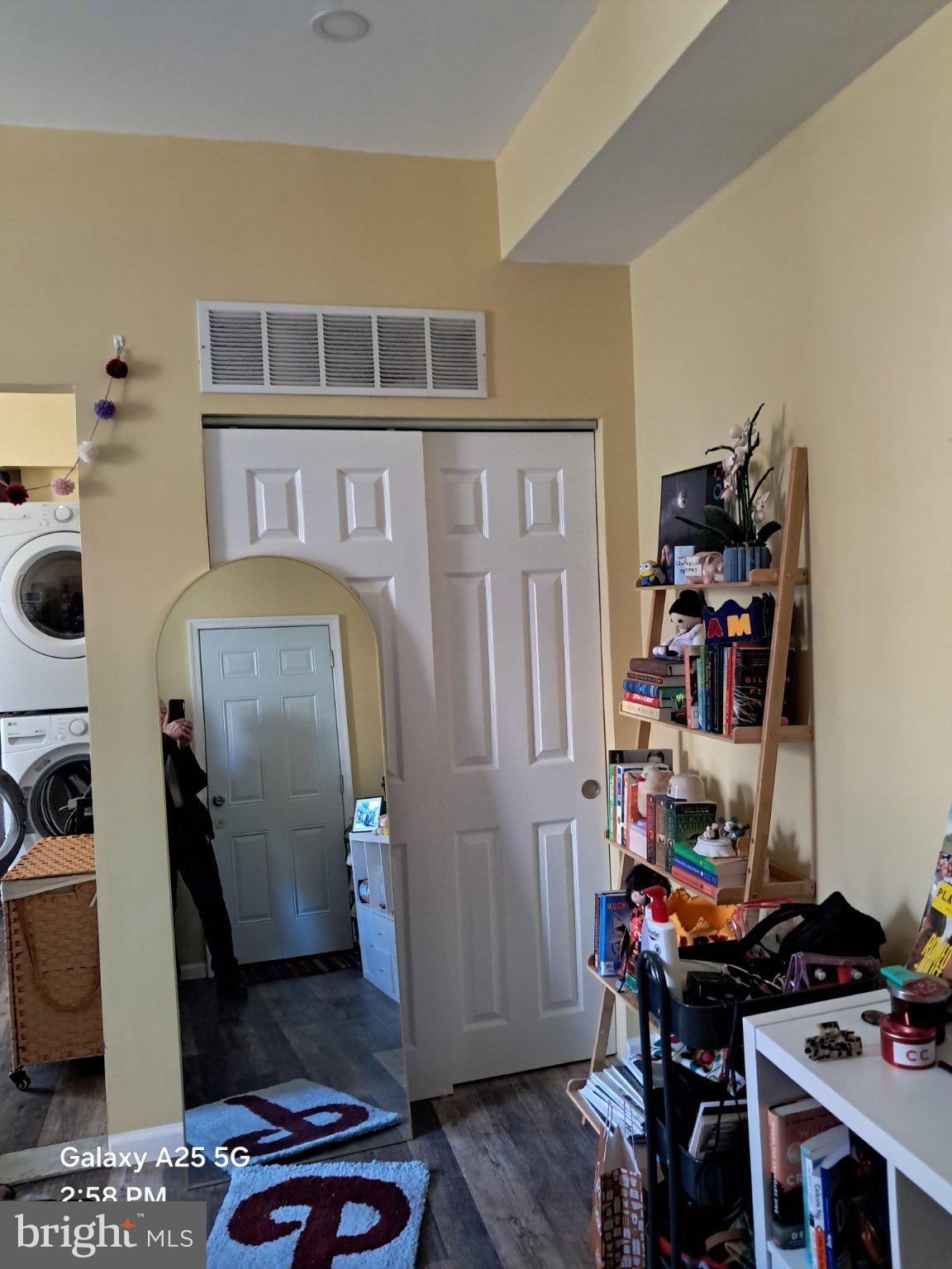 1120 LOCUST ST 202