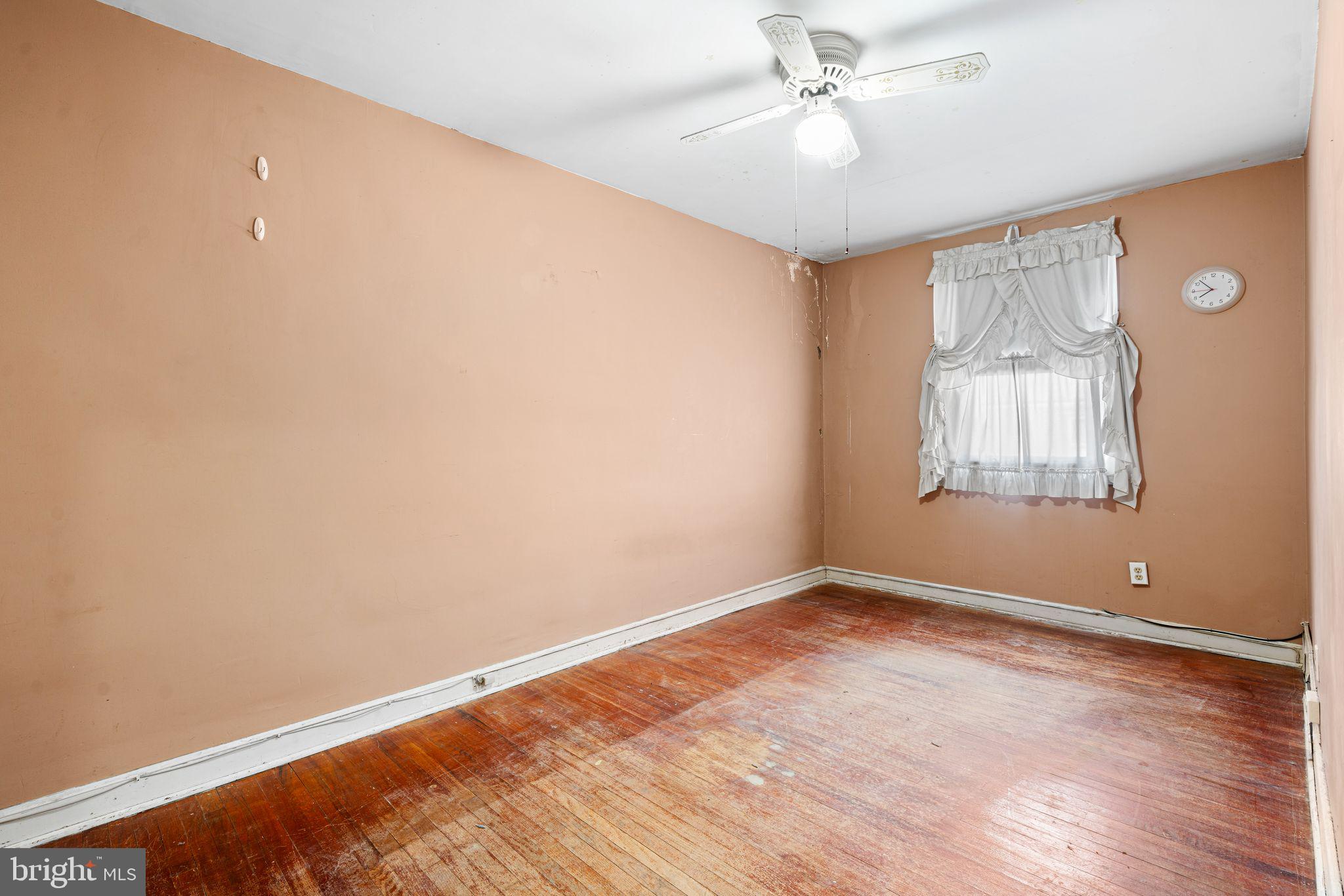 LAWNDALE - Residential