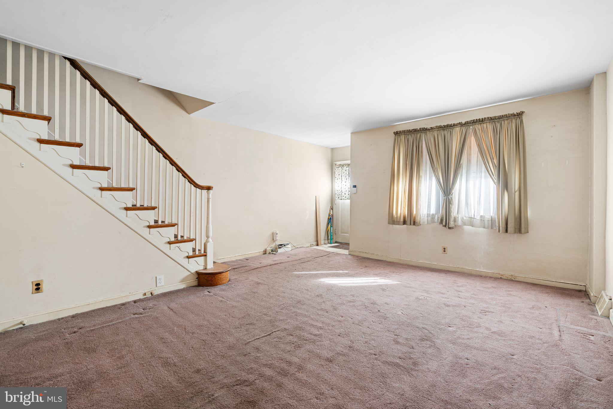 LAWNDALE - Residential