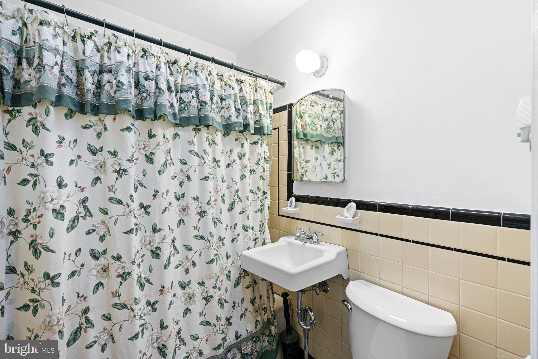 LAWNDALE - Residential