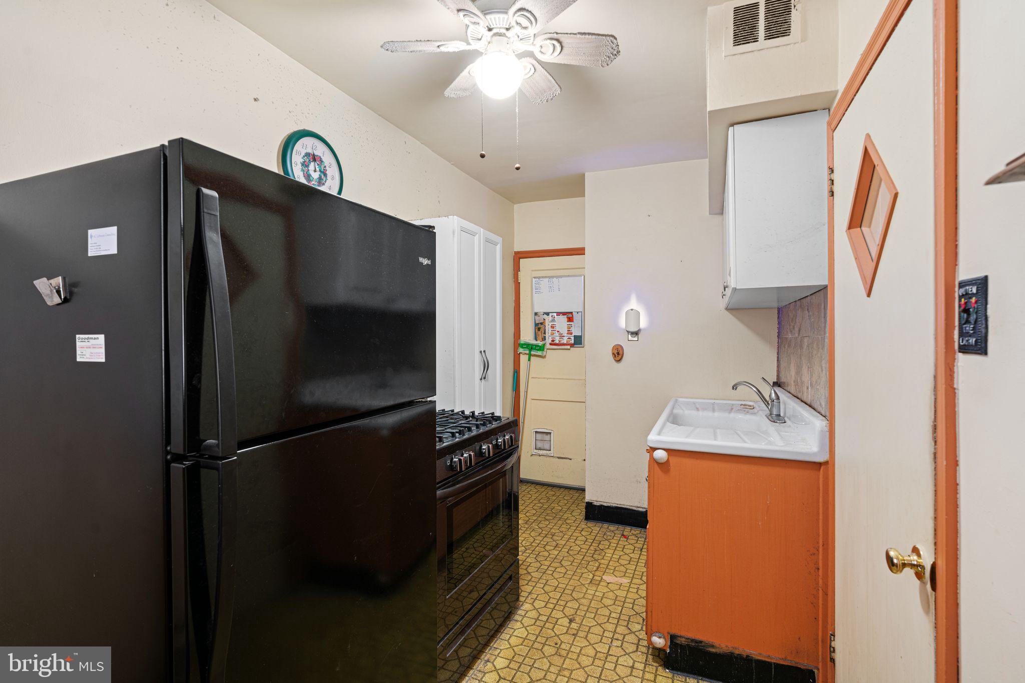 LAWNDALE - Residential