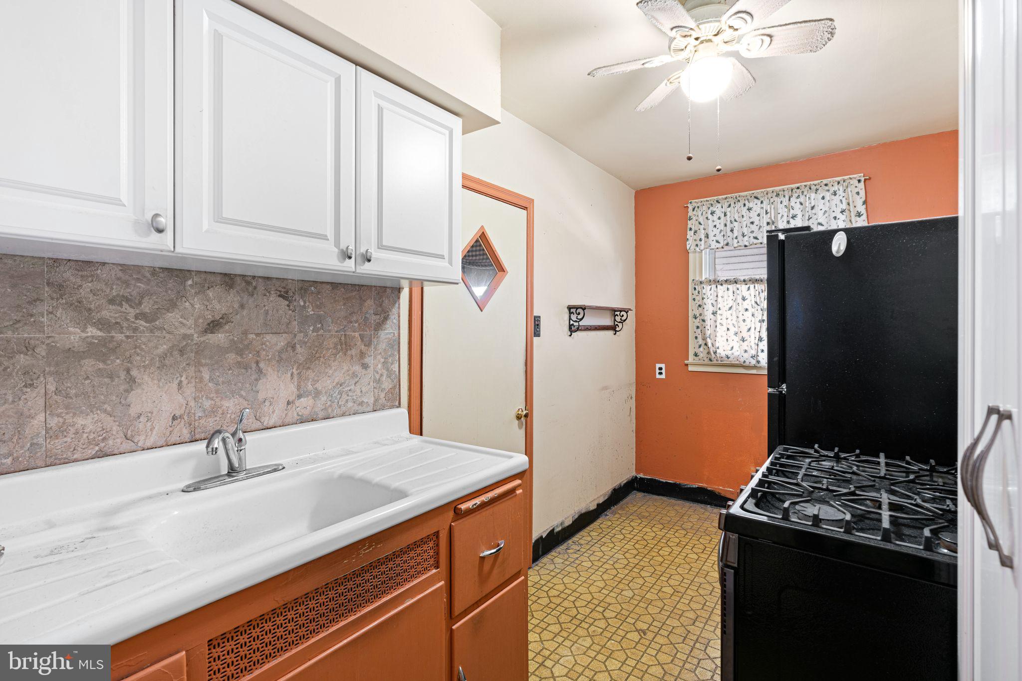 LAWNDALE - Residential