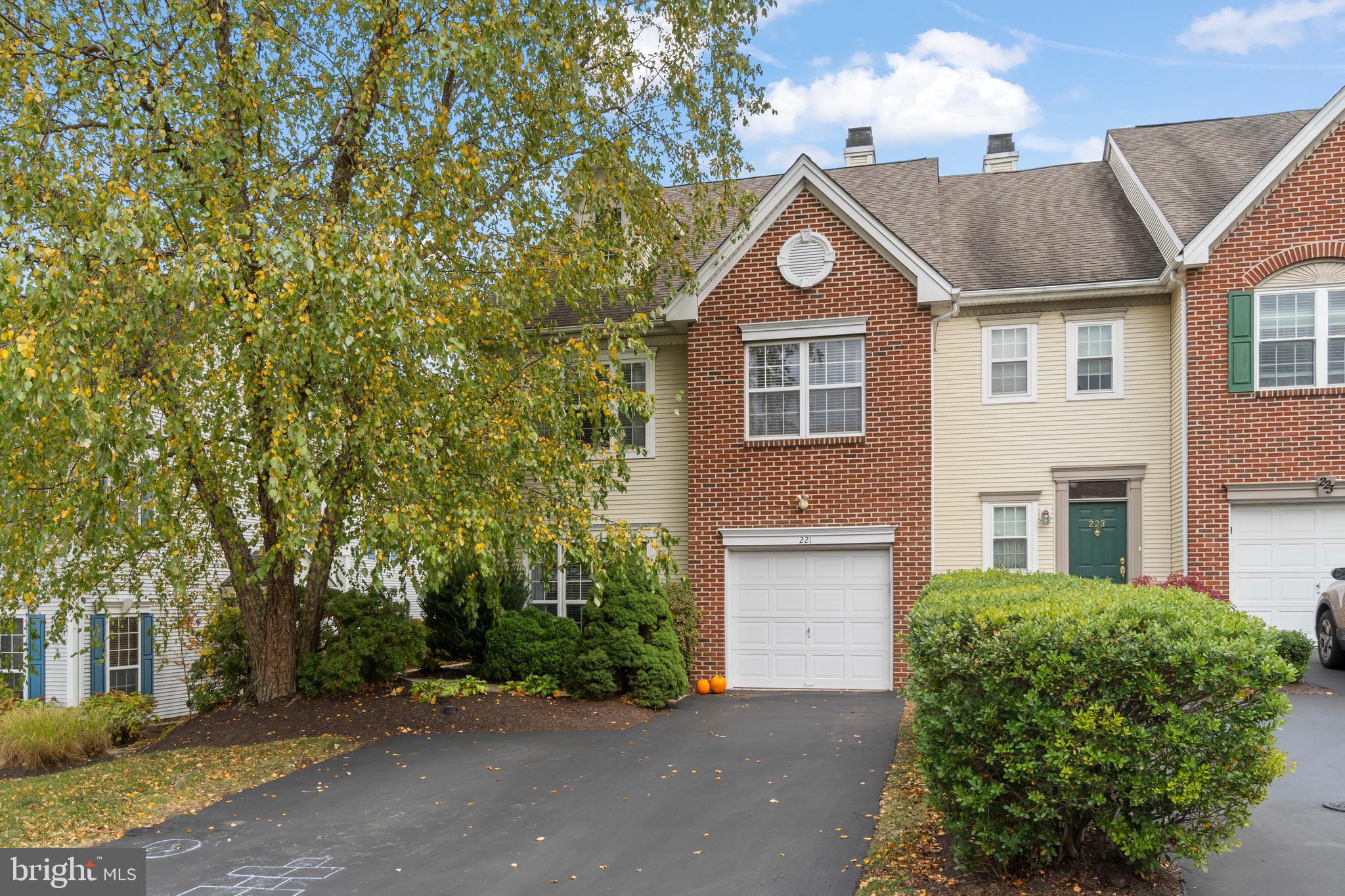 221 VALLEY FORGE LOOKOUT PLACE