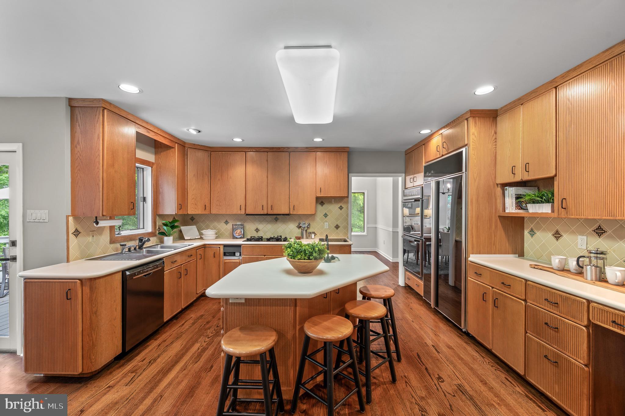 HIDDEN VALLEY - Residential