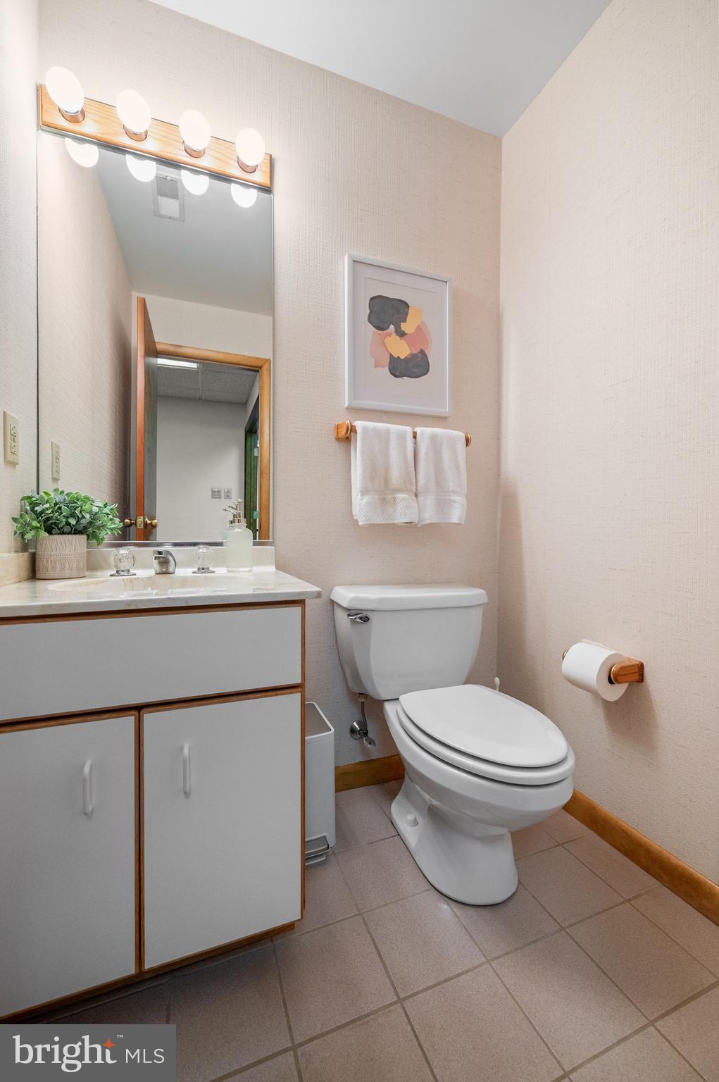 HIDDEN VALLEY - Residential