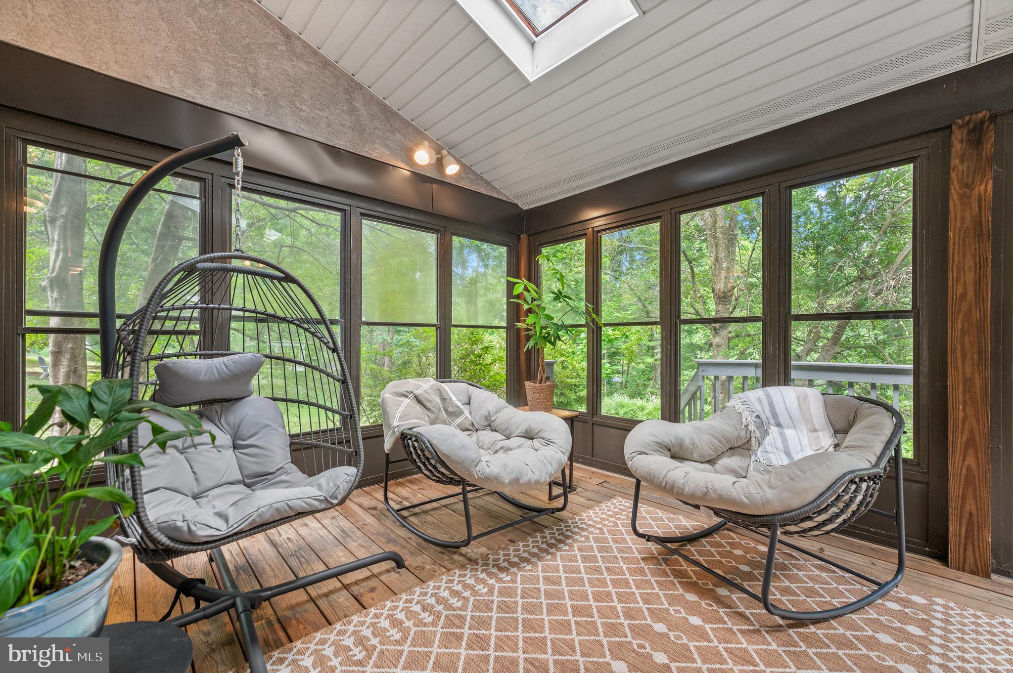 HIDDEN VALLEY - Residential