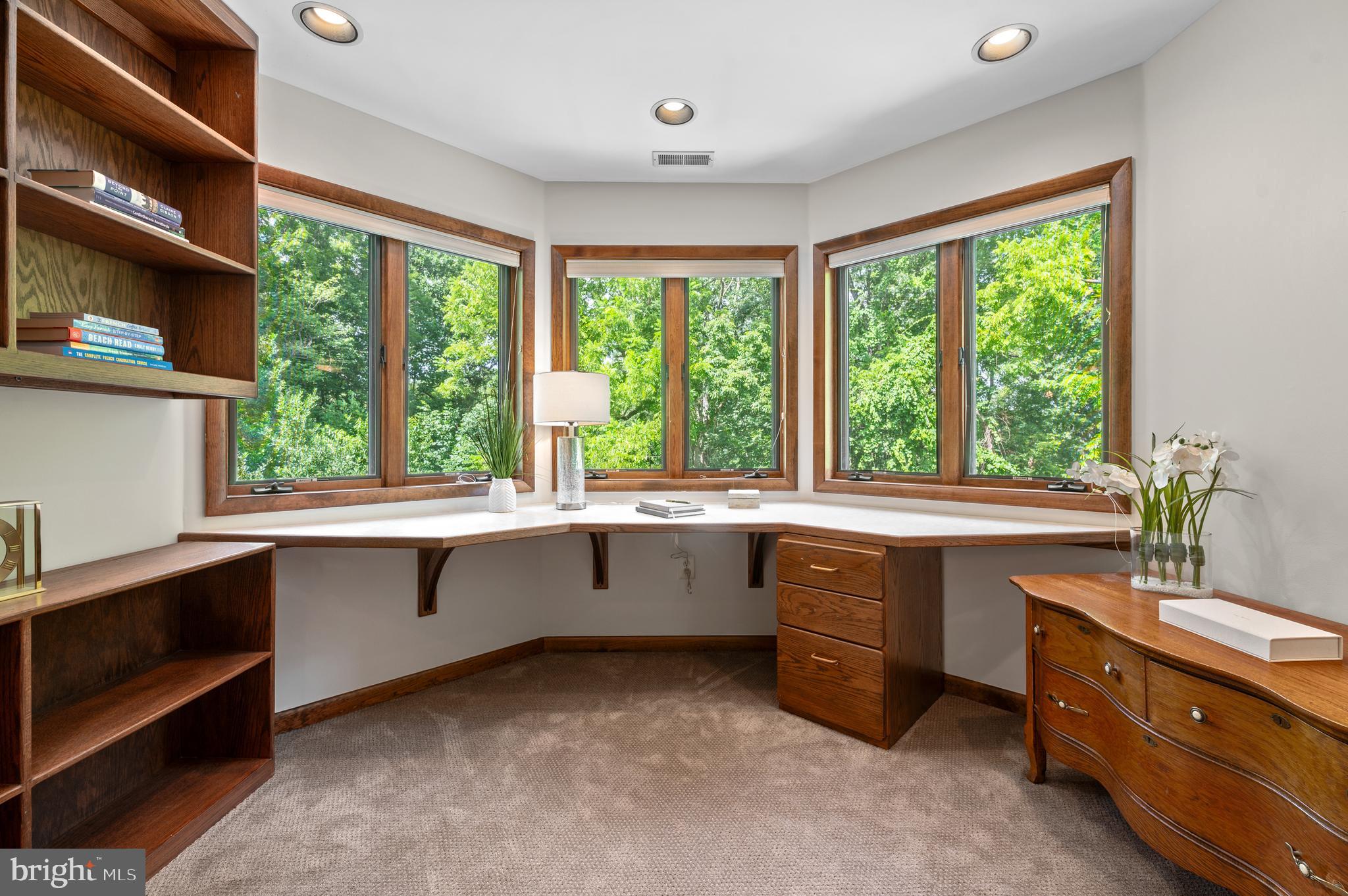 HIDDEN VALLEY - Residential