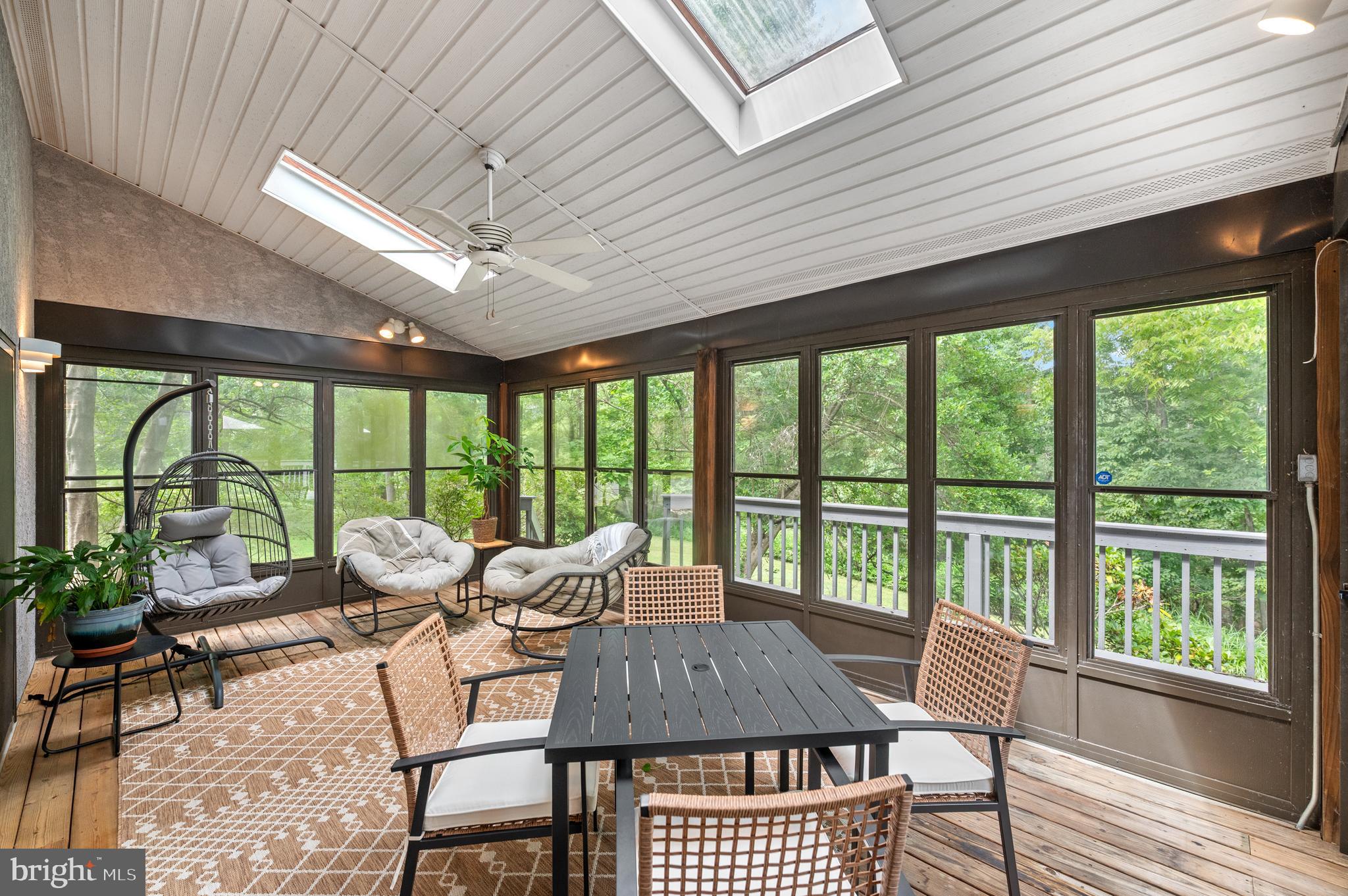 HIDDEN VALLEY - Residential